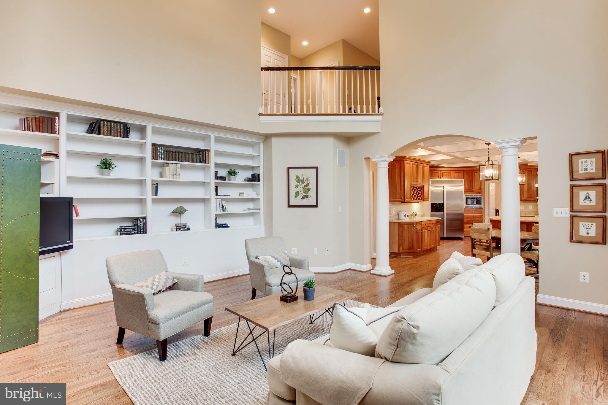 MCLEAN MANOR - Residential