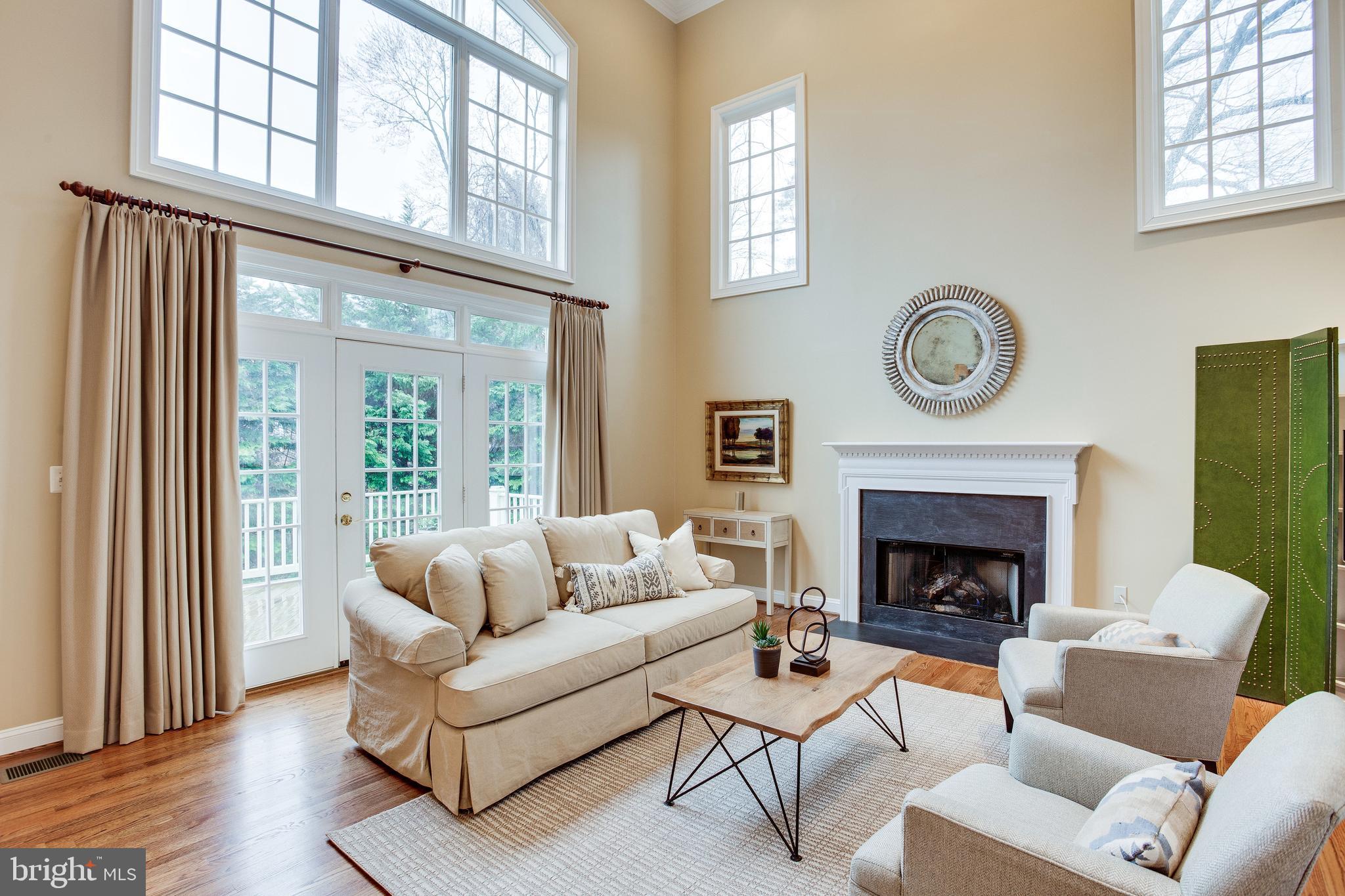 MCLEAN MANOR - Residential