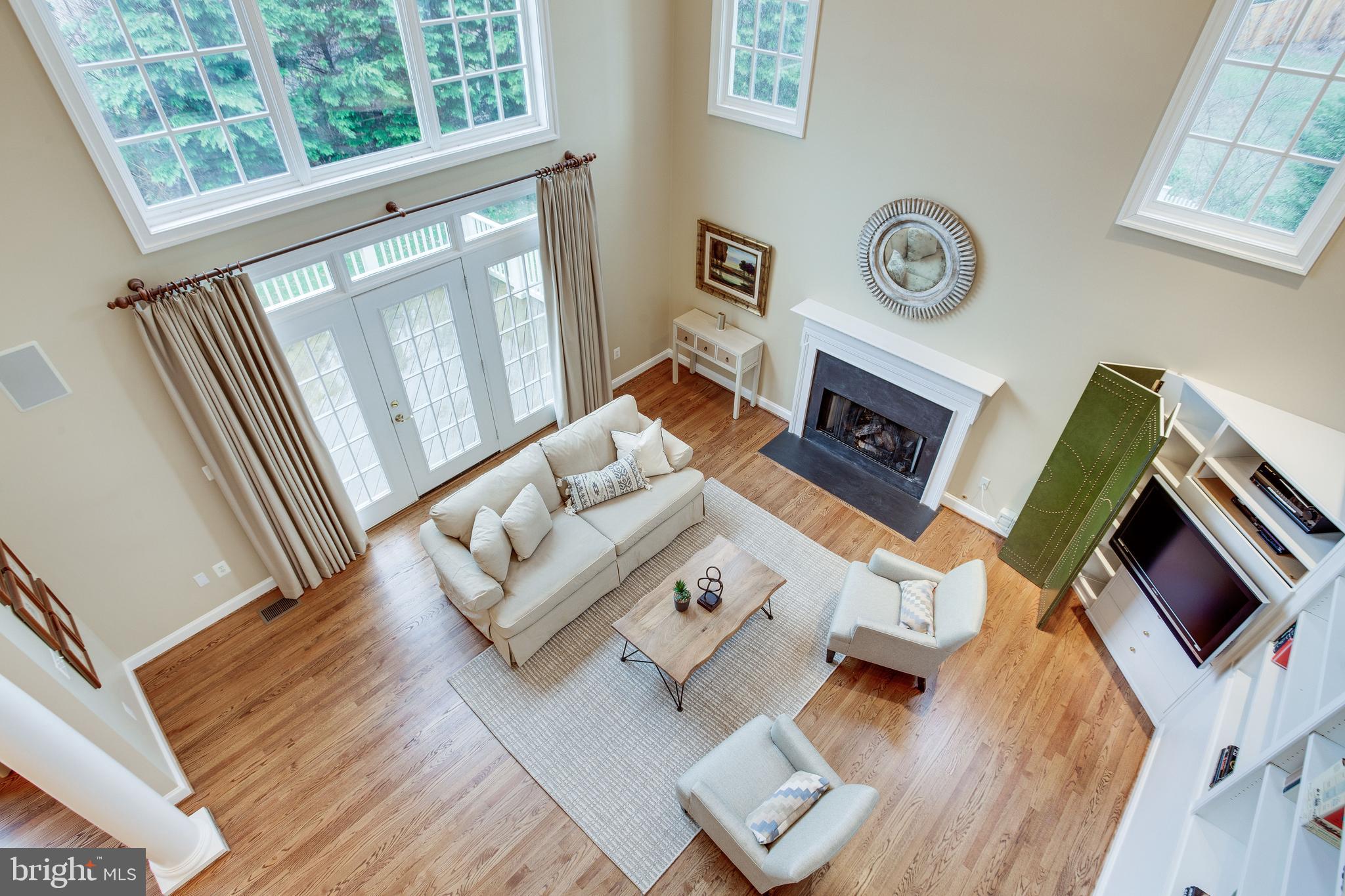 MCLEAN MANOR - Residential