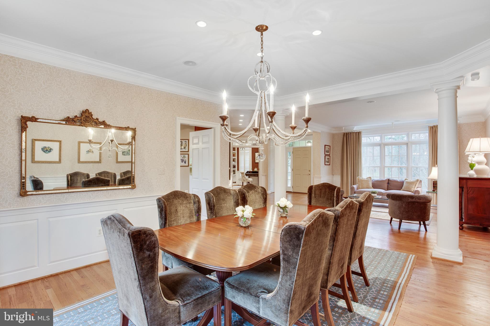 MCLEAN MANOR - Residential