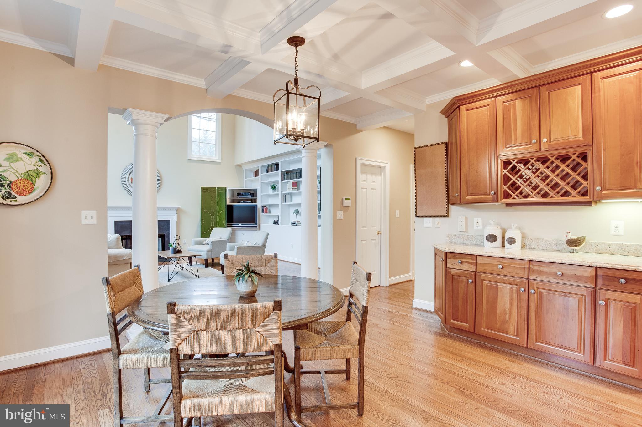 MCLEAN MANOR - Residential