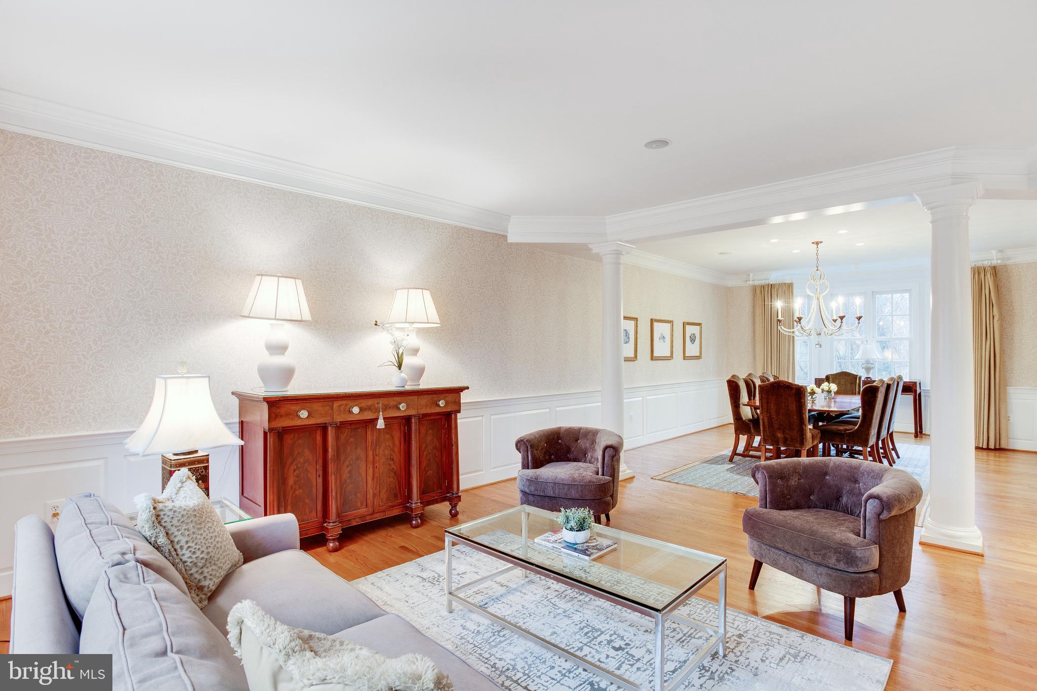 MCLEAN MANOR - Residential