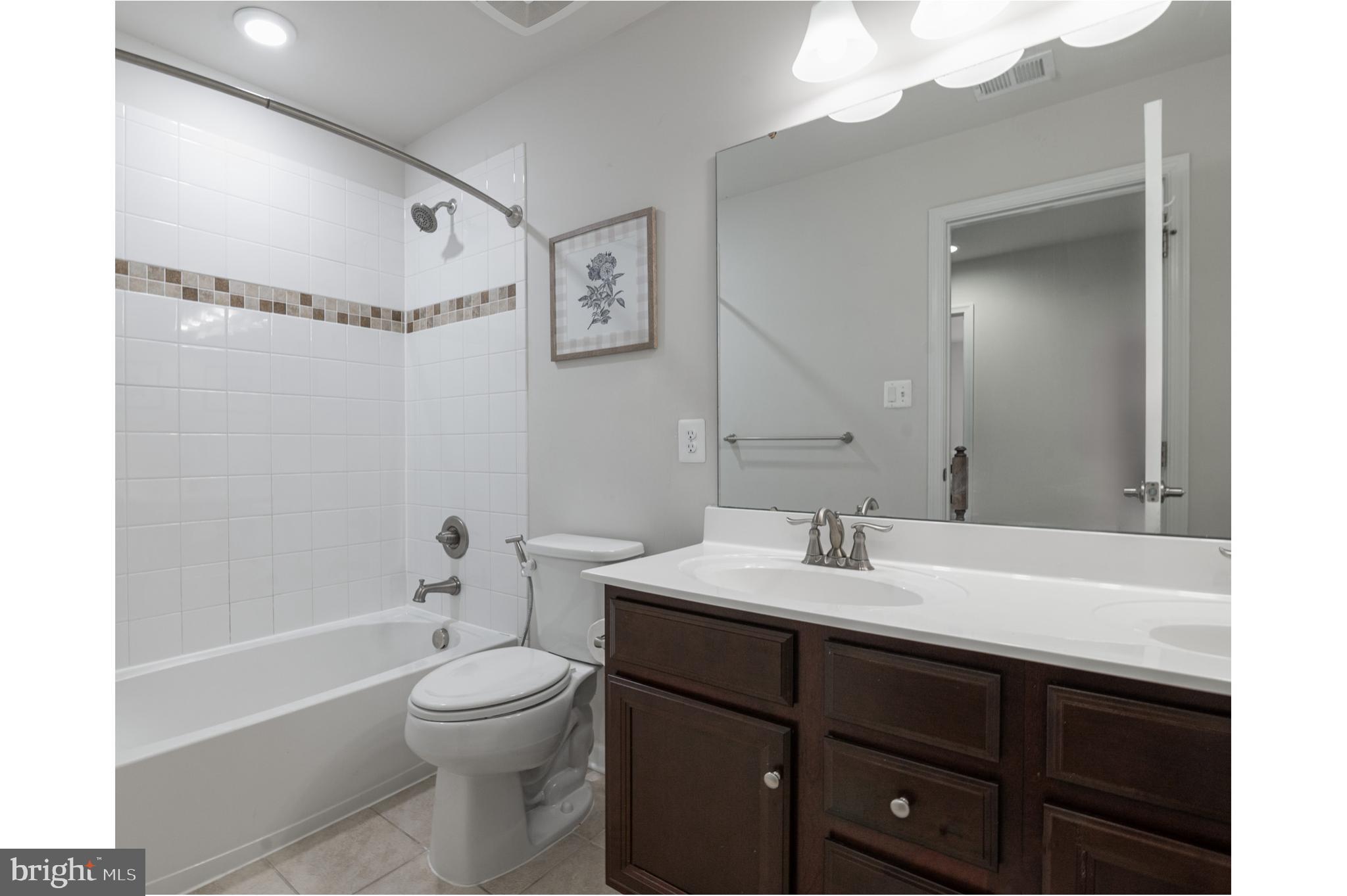 BRUNSWICK CROSSING - Residential Lease