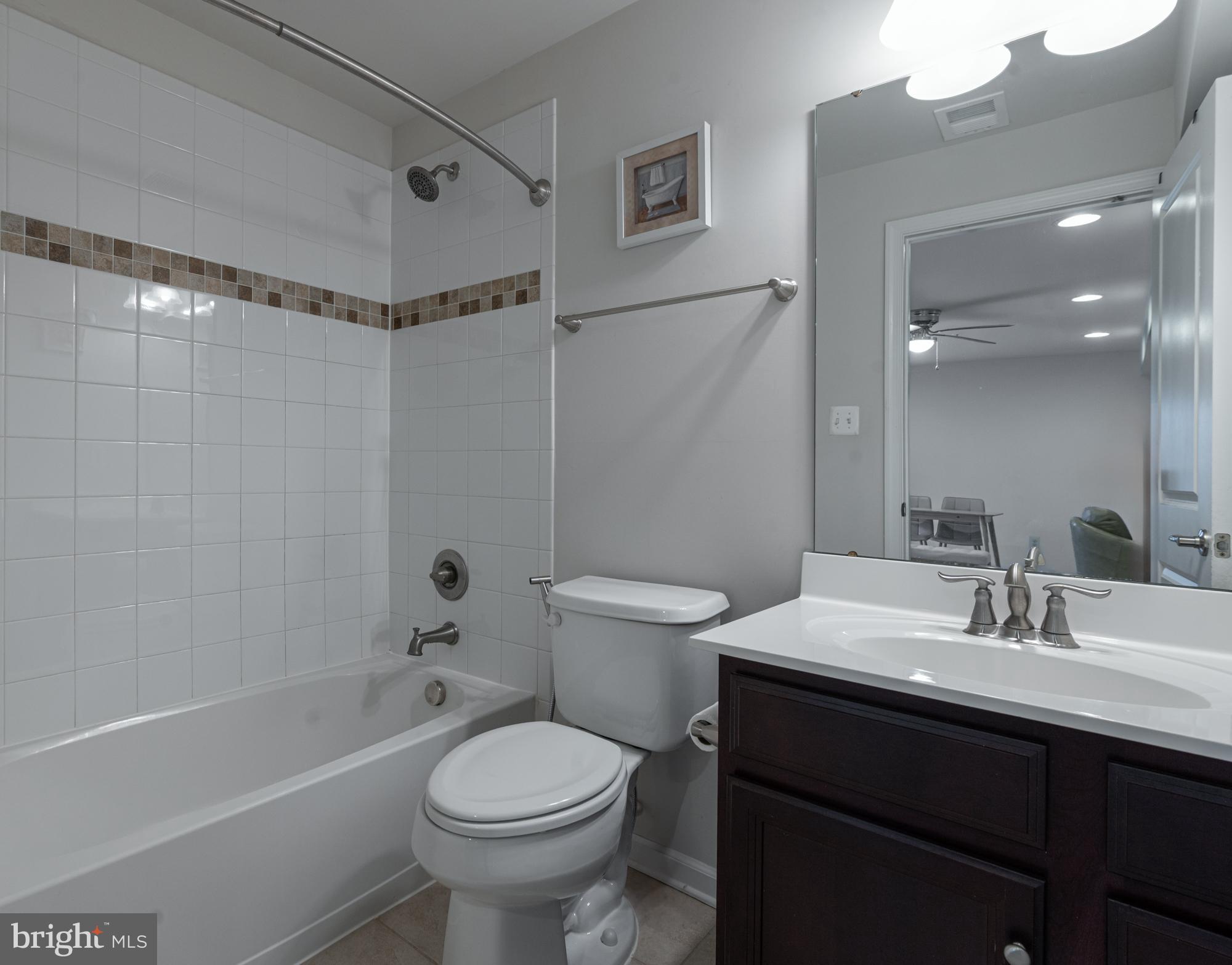 BRUNSWICK CROSSING - Residential Lease