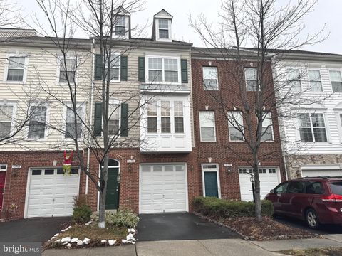 42496 CORONADO BRAMBLETON VA 20148