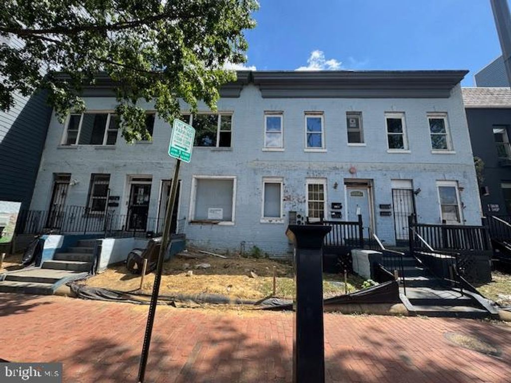 Photo of 3113 Georgia Avenue NW, WASHINGTON, DC 20010 (MLS # DCDC2222654)