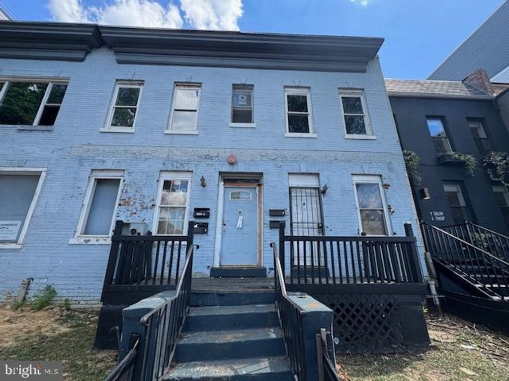 Photo of 3113 Georgia Avenue NW, WASHINGTON, DC 20010 (MLS # DCDC2222654)