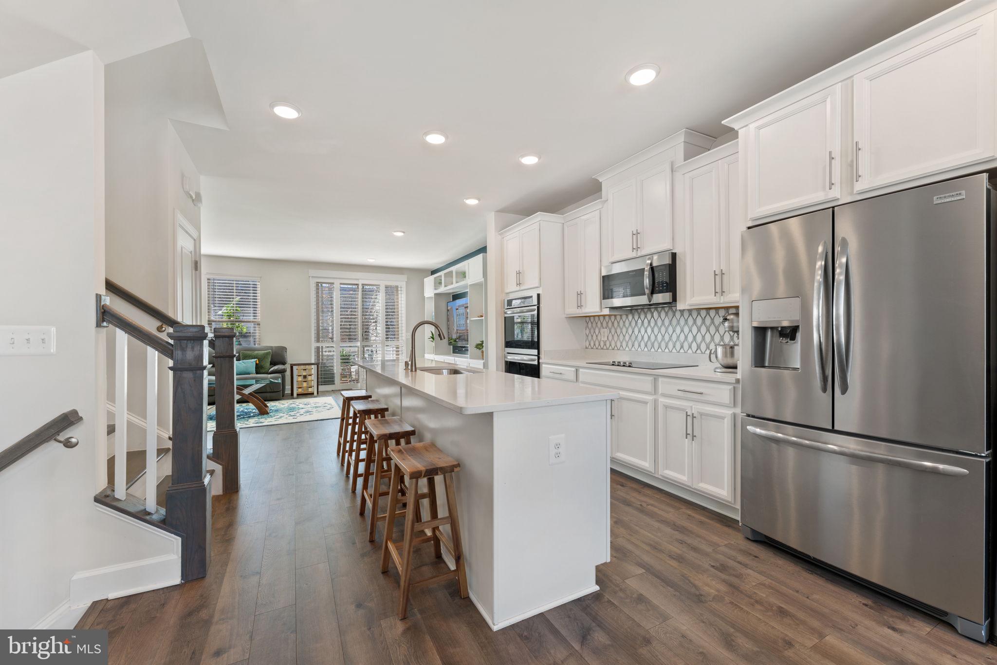 DOMINION TRAIL - Residential