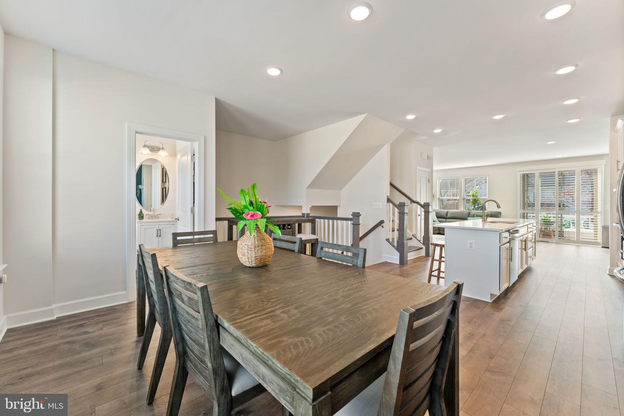 DOMINION TRAIL - Residential