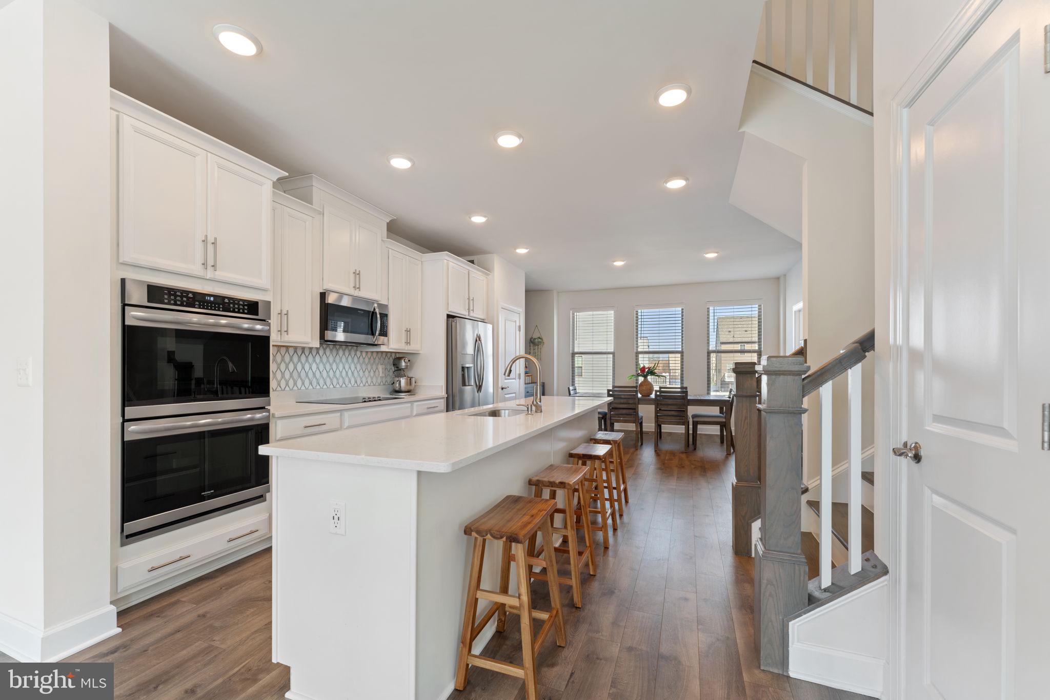 DOMINION TRAIL - Residential