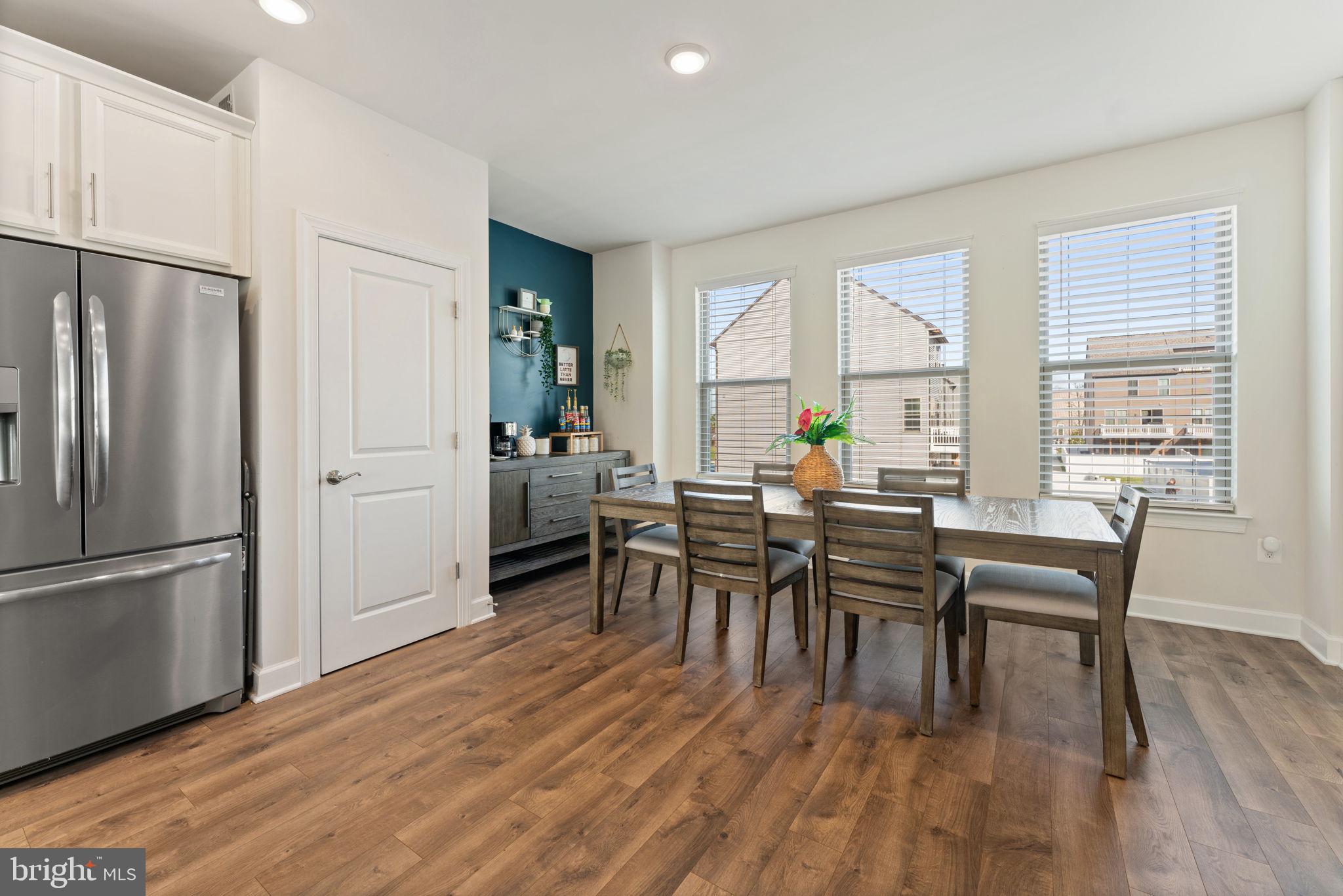 DOMINION TRAIL - Residential