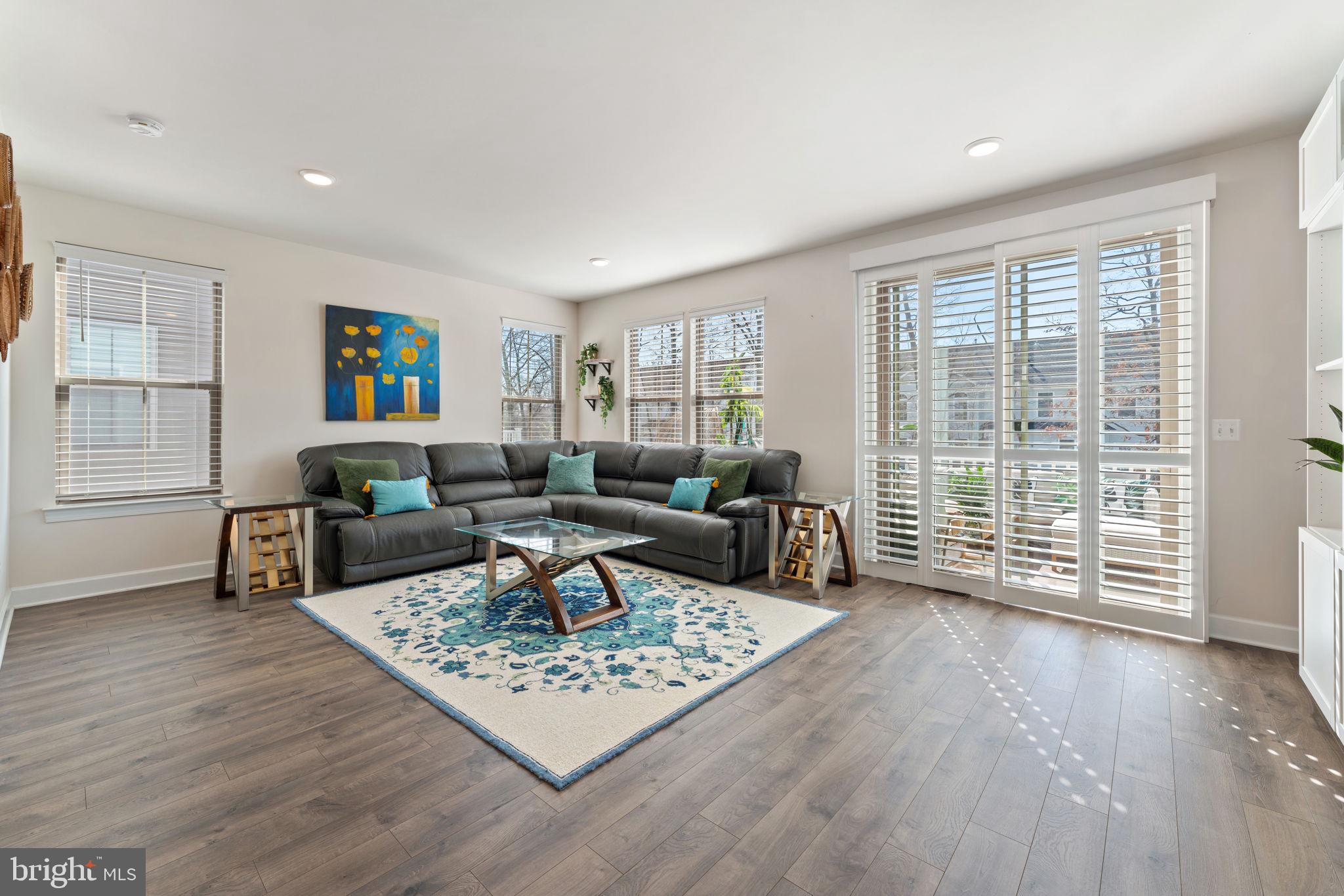 DOMINION TRAIL - Residential