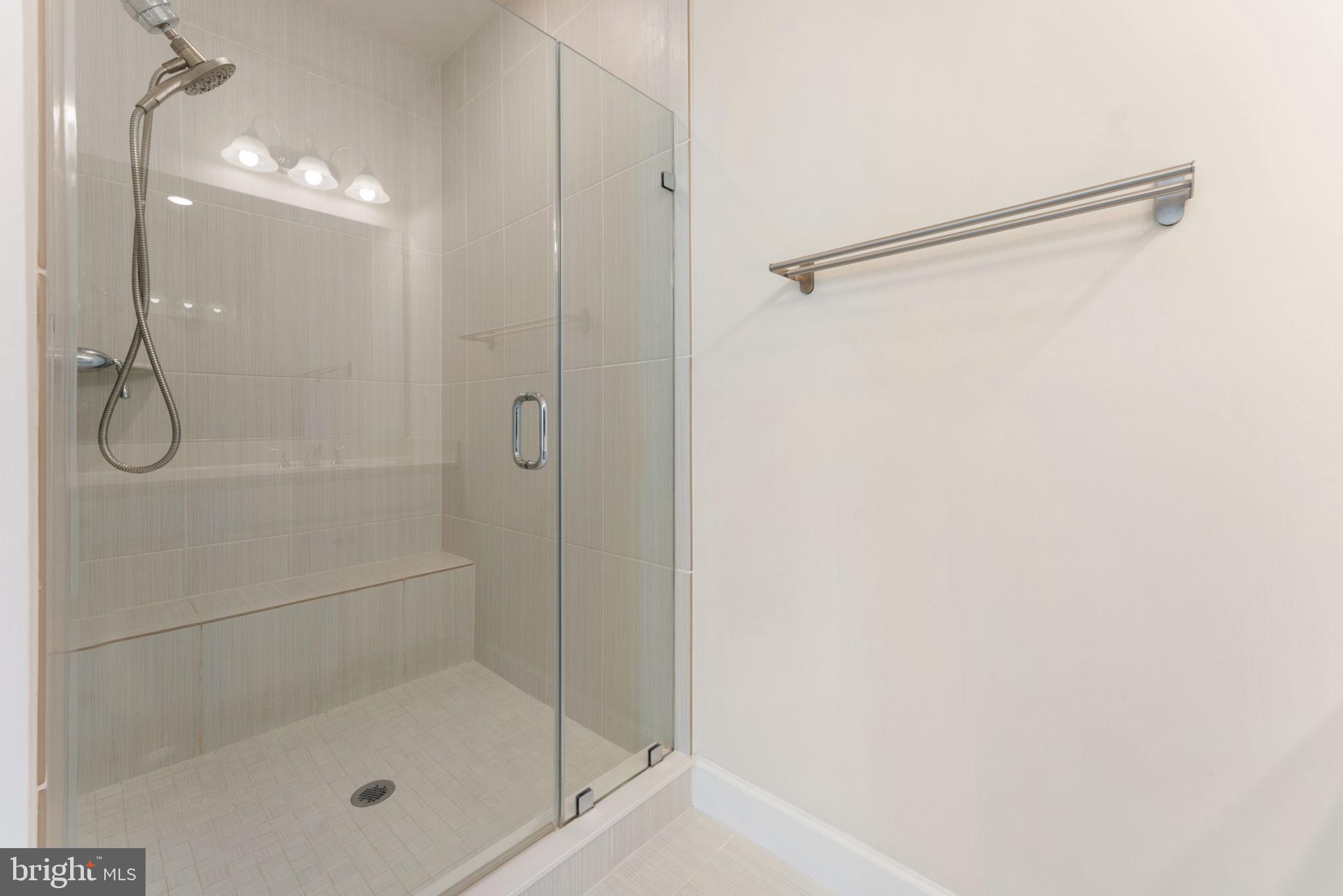 DOMINION TRAIL - Residential