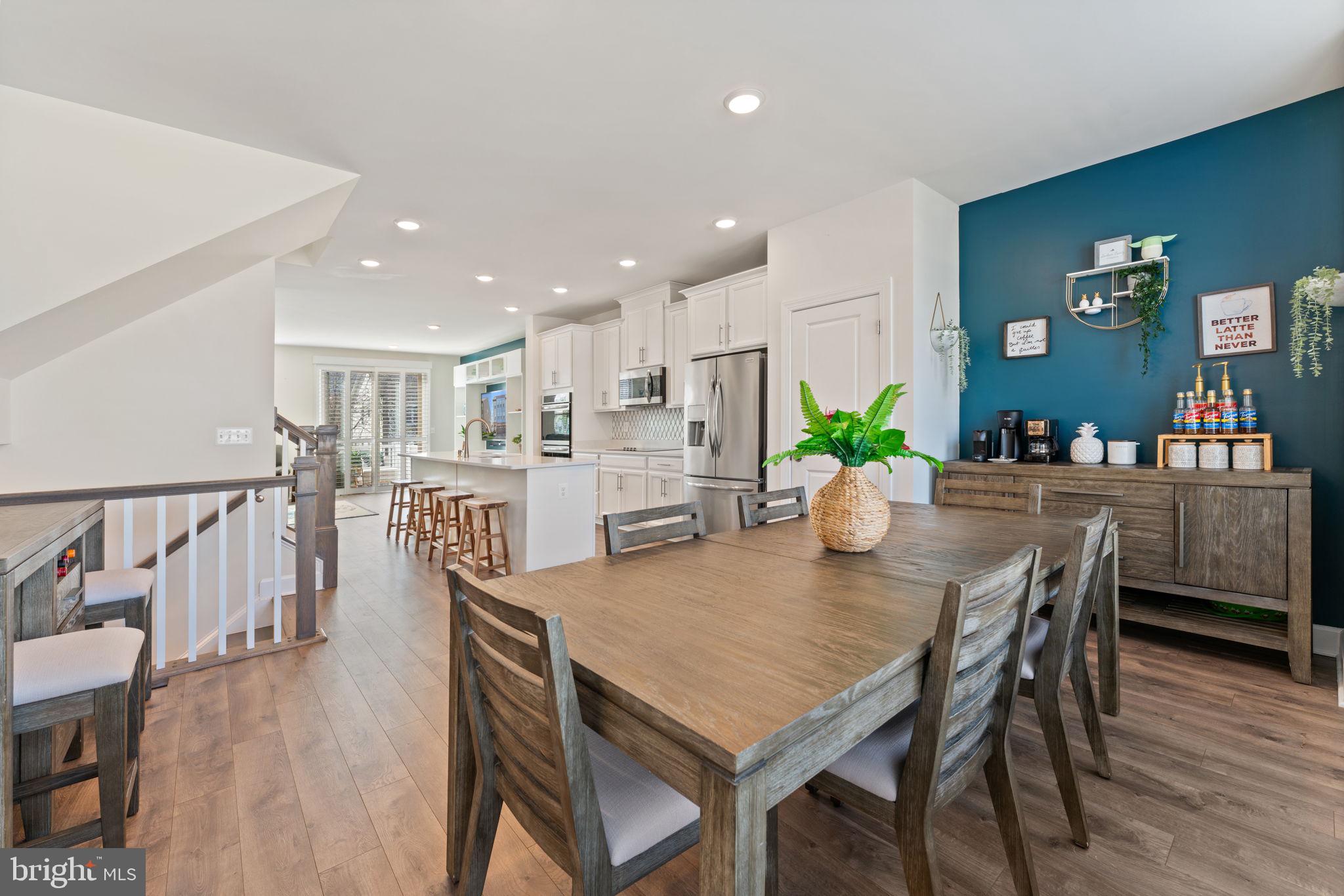 DOMINION TRAIL - Residential