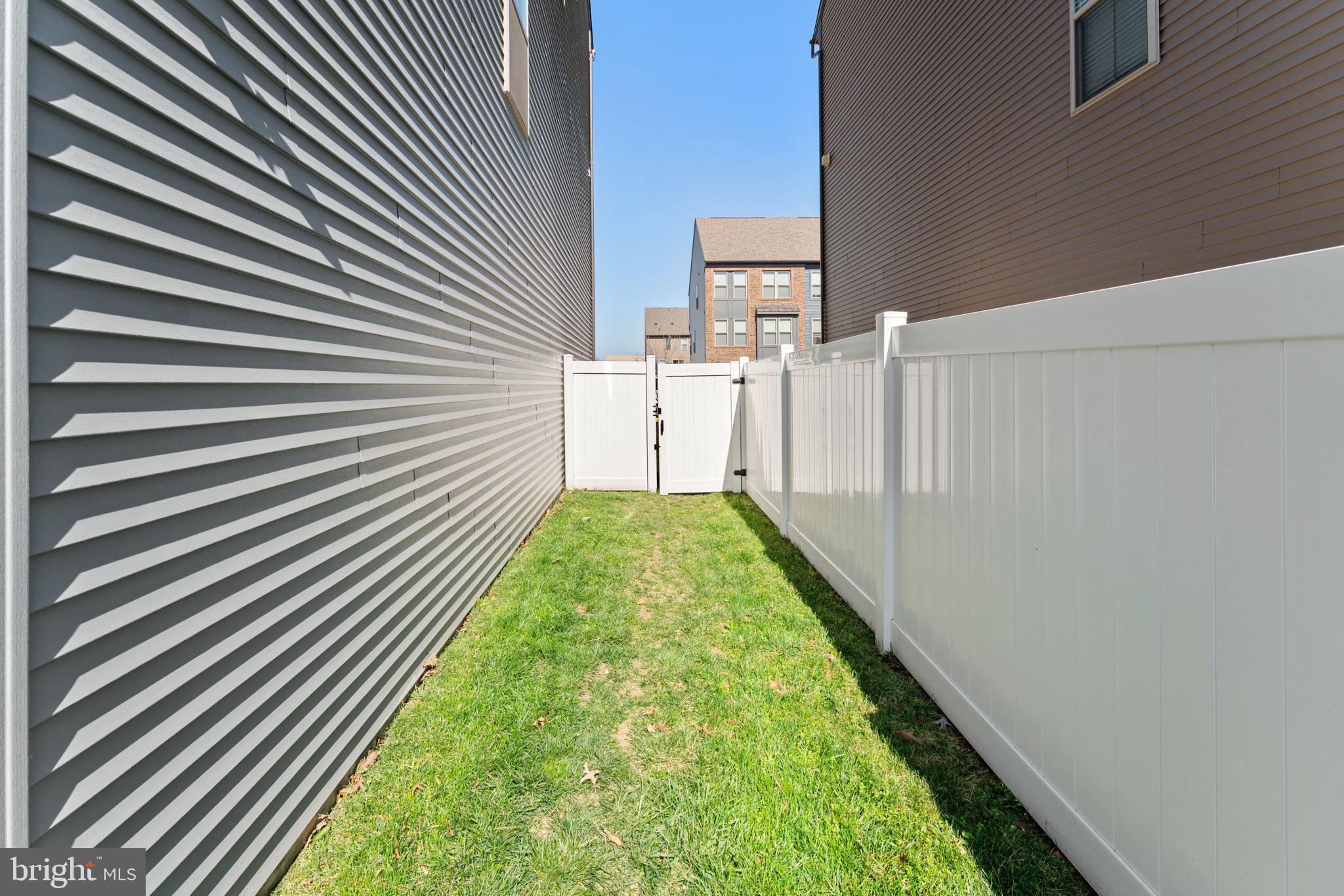 DOMINION TRAIL - Residential