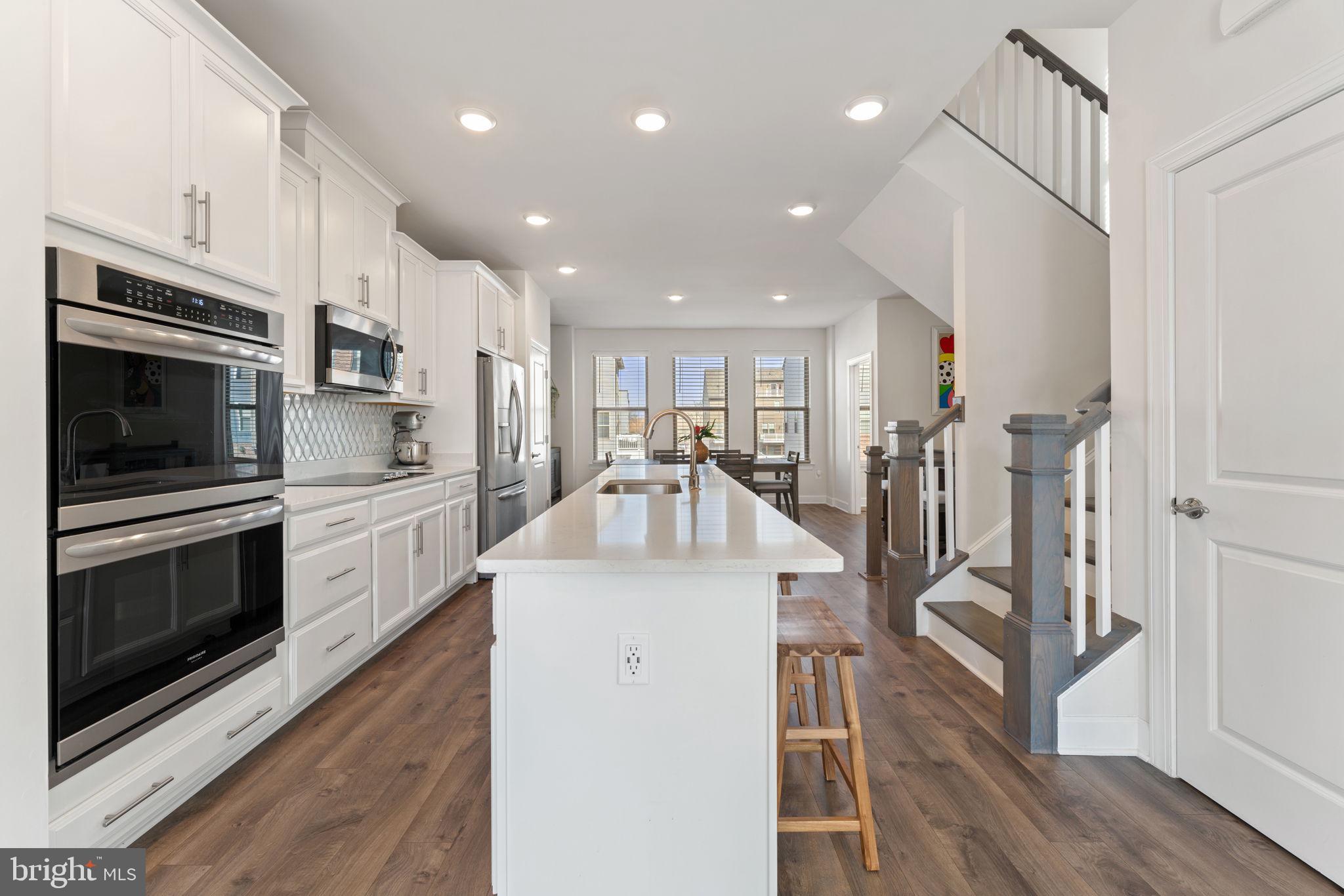 DOMINION TRAIL - Residential