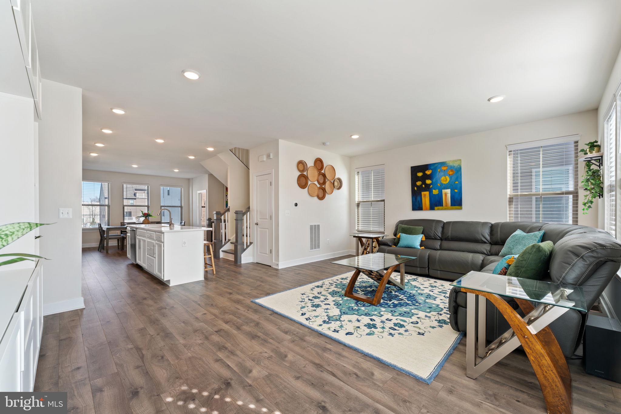 DOMINION TRAIL - Residential