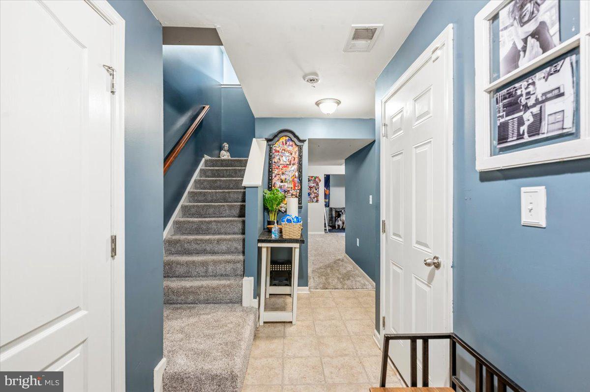 24 VENTURA WAY