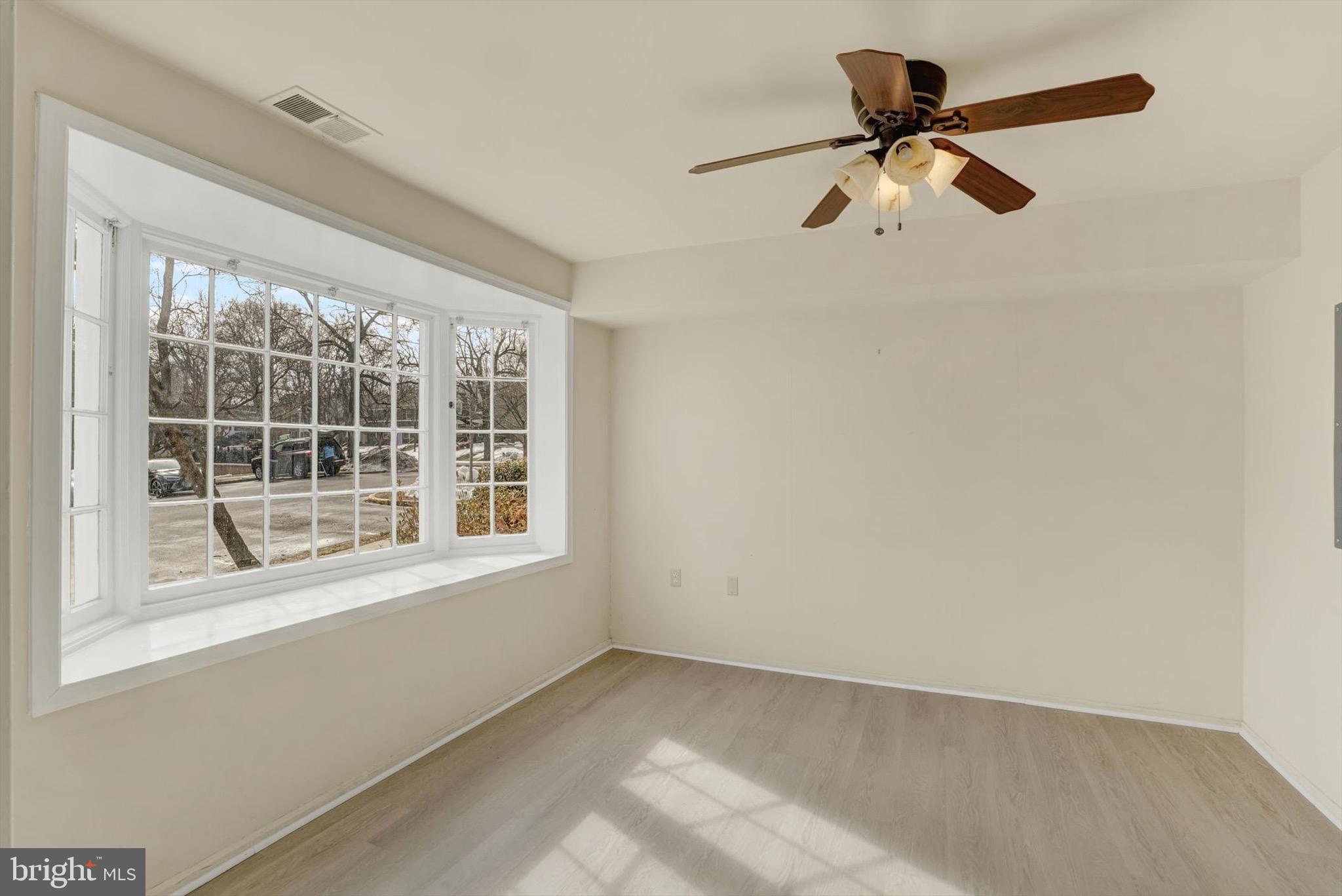 REGENT SQUARE - Residential