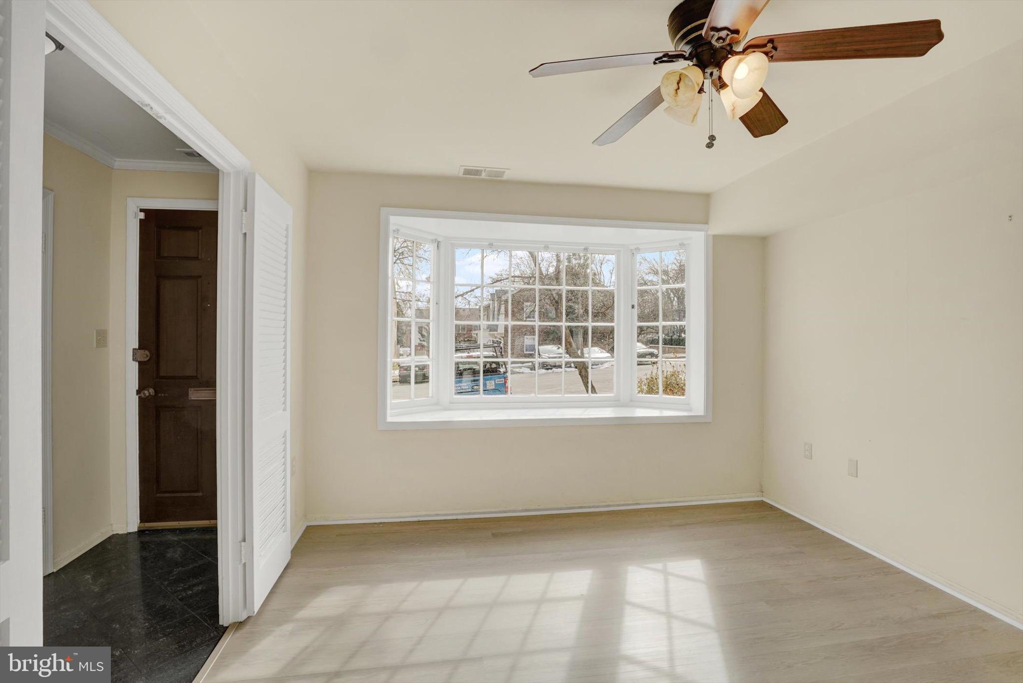 REGENT SQUARE - Residential