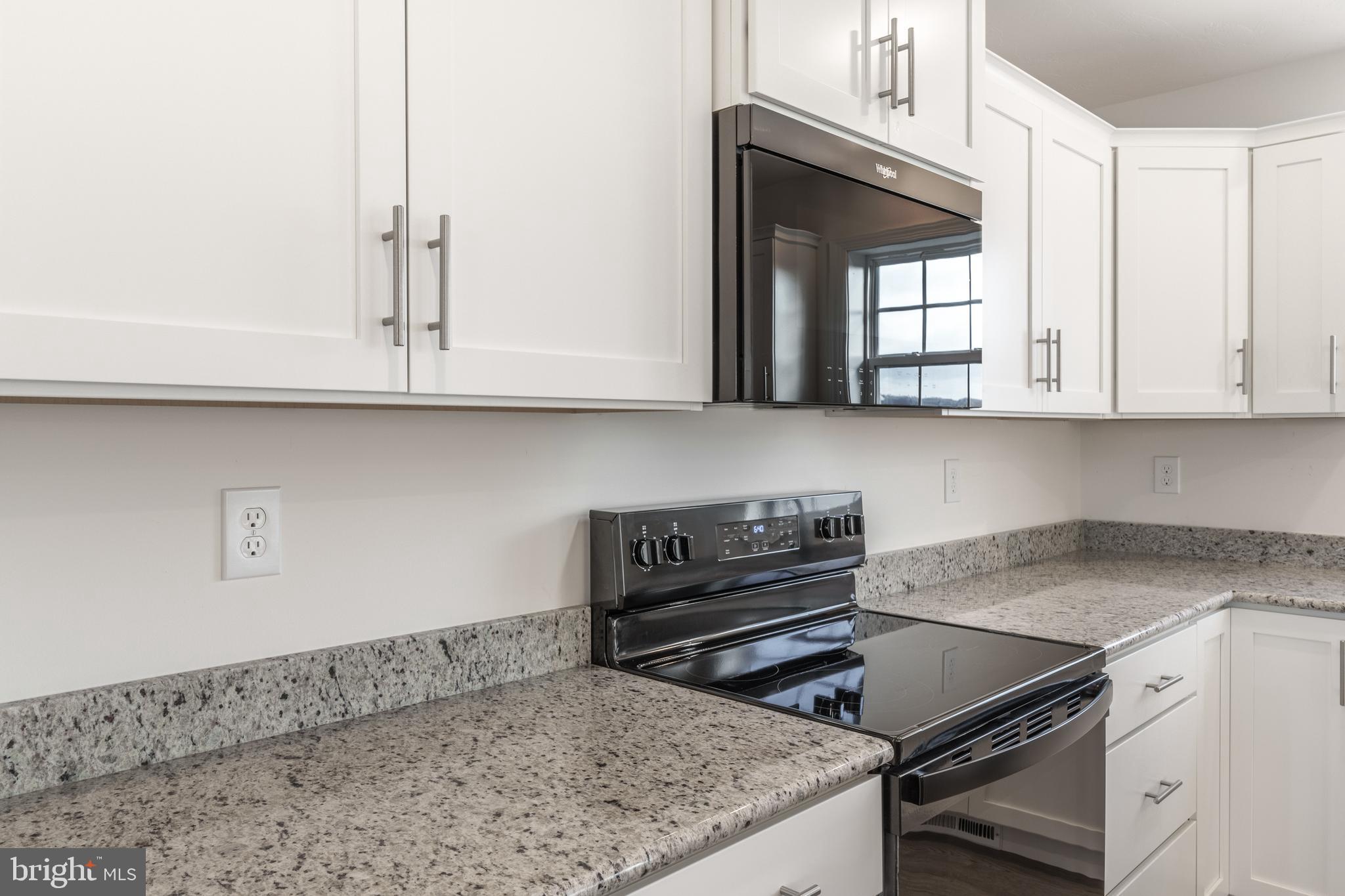 APPLEVIEW ESTATES - Residential