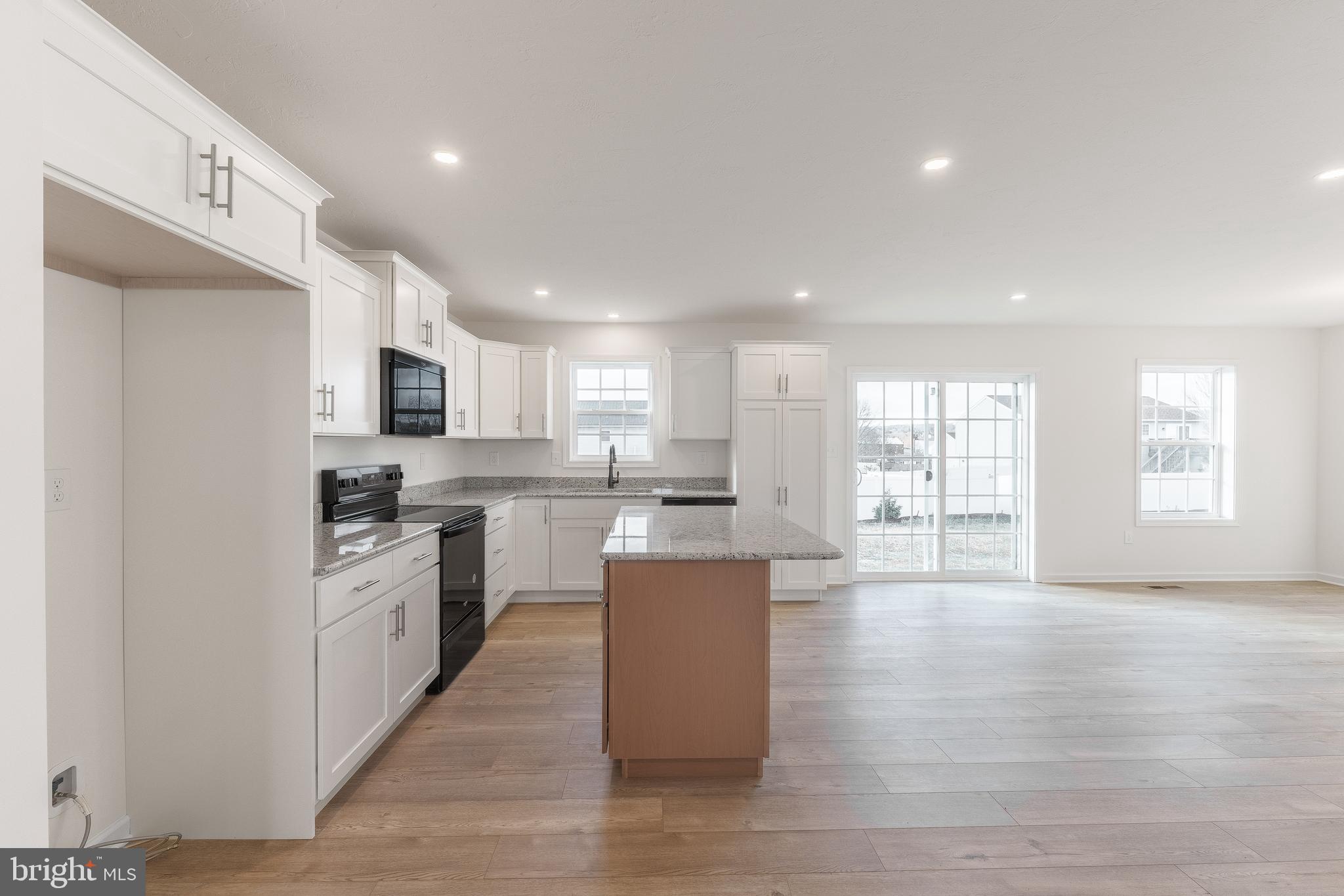 APPLEVIEW ESTATES - Residential