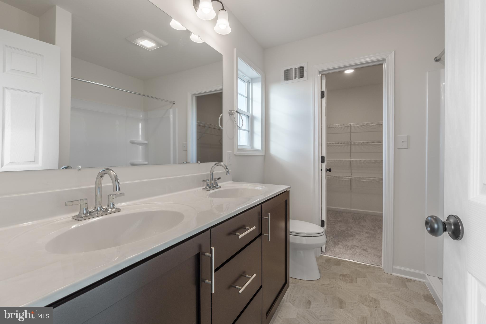 APPLEVIEW ESTATES - Residential