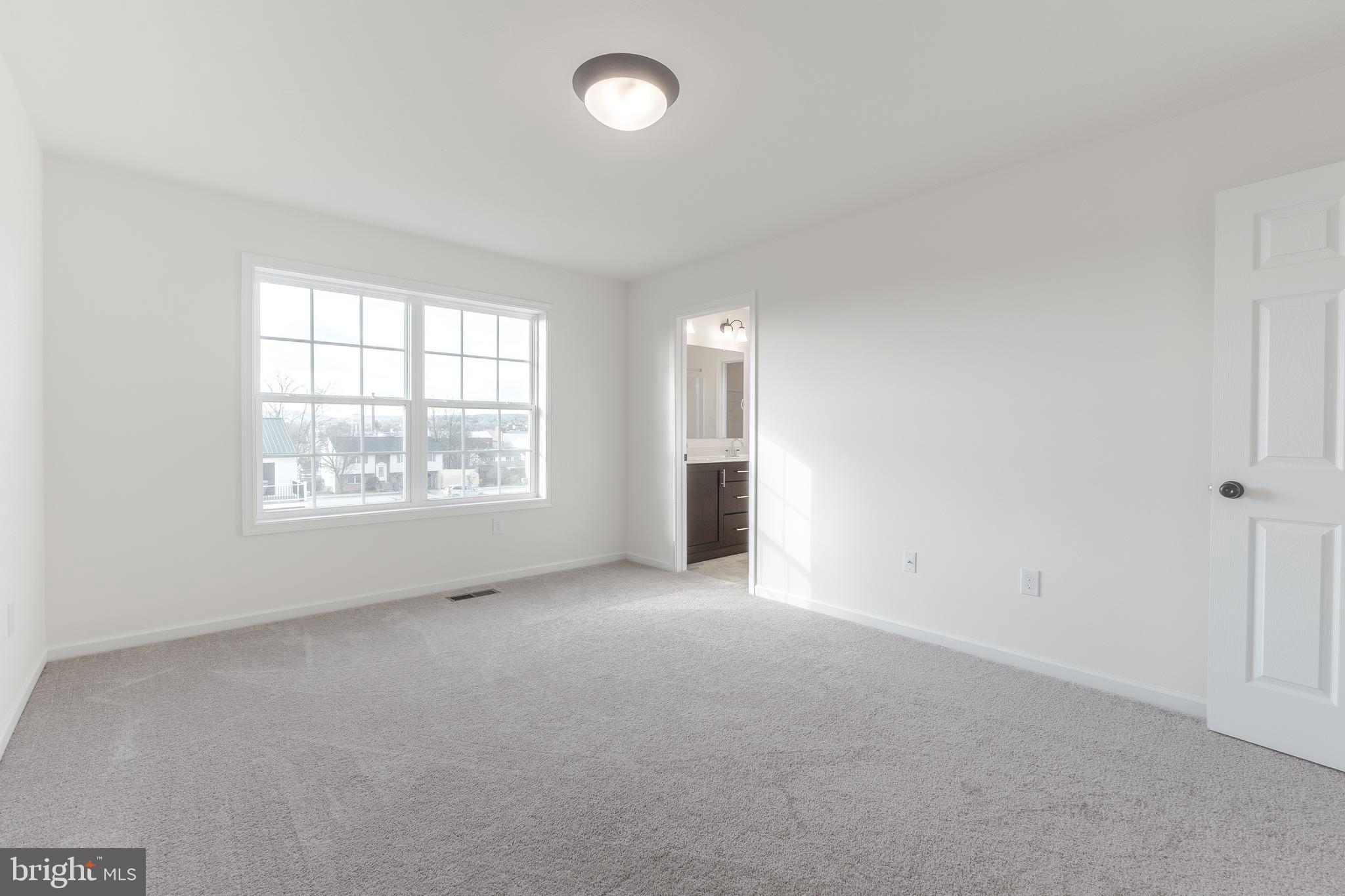 APPLEVIEW ESTATES - Residential