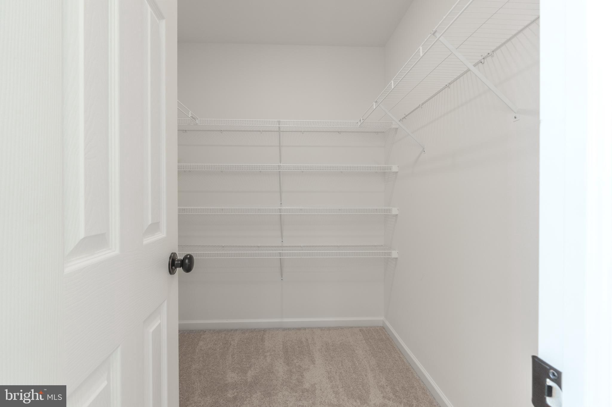 APPLEVIEW ESTATES - Residential