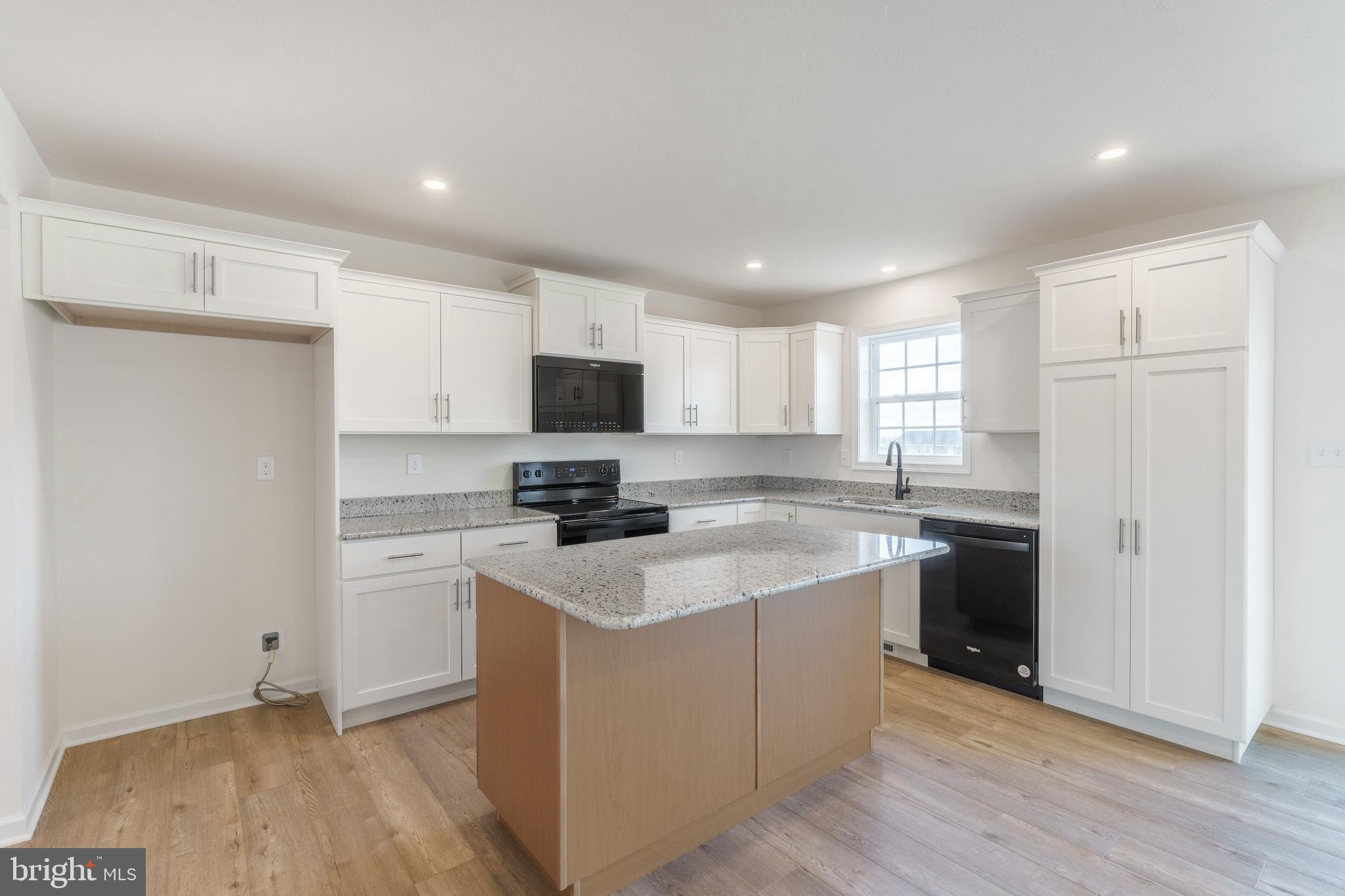 APPLEVIEW ESTATES - Residential