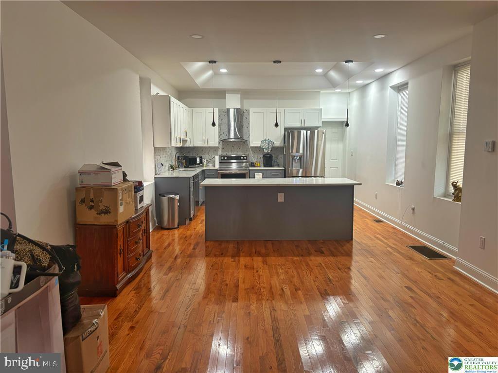 KENSINGTON - Residential