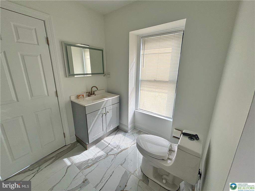 KENSINGTON - Residential