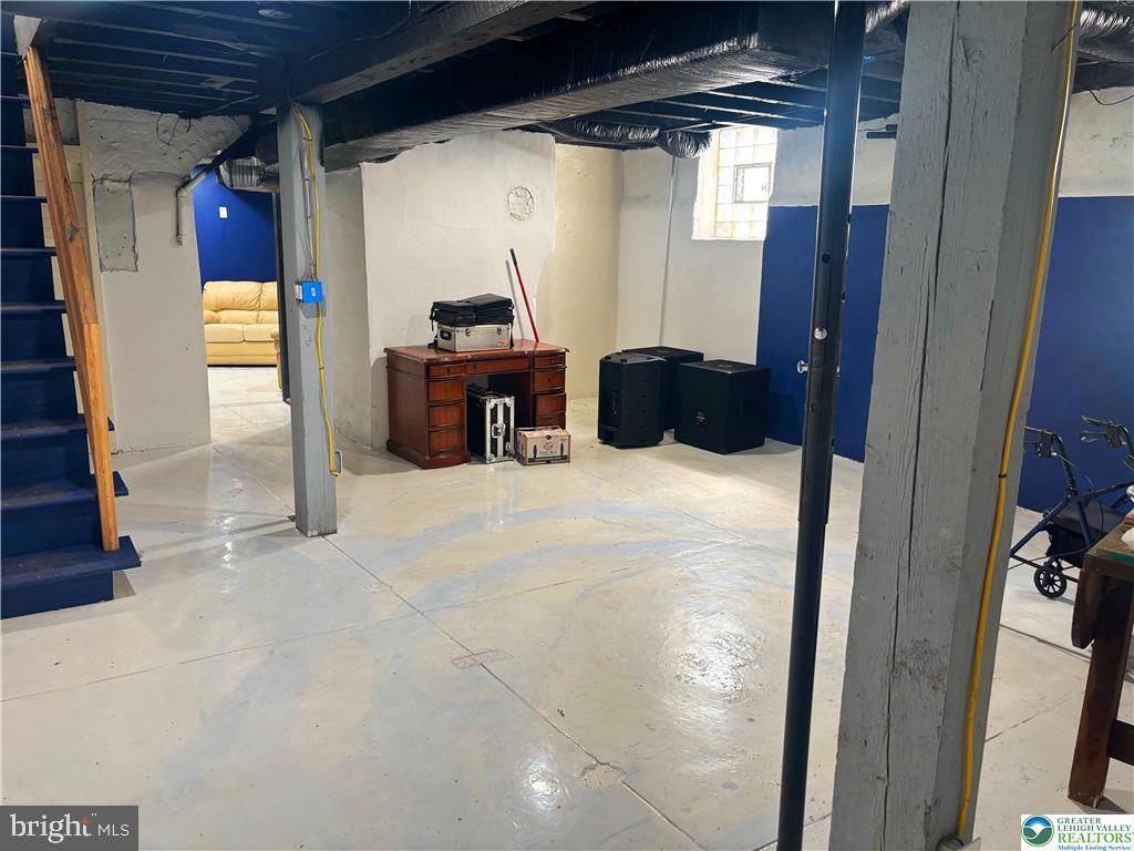 KENSINGTON - Residential