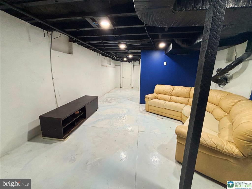 KENSINGTON - Residential