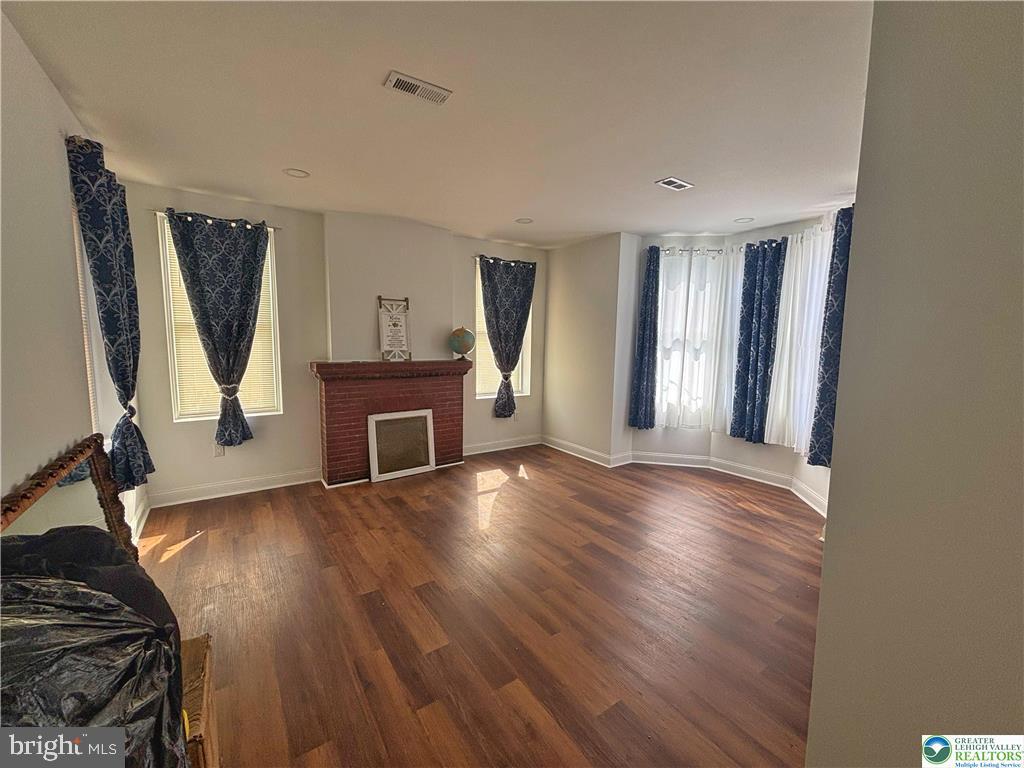 KENSINGTON - Residential