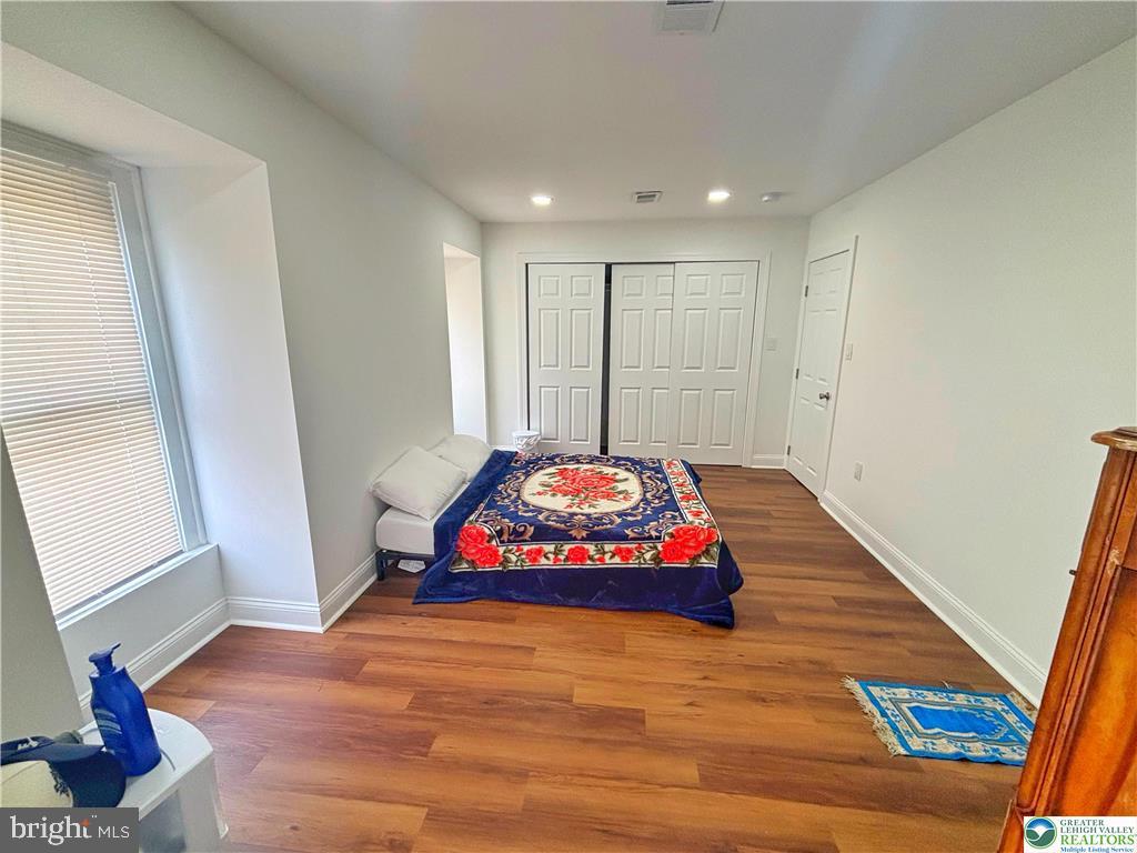 KENSINGTON - Residential