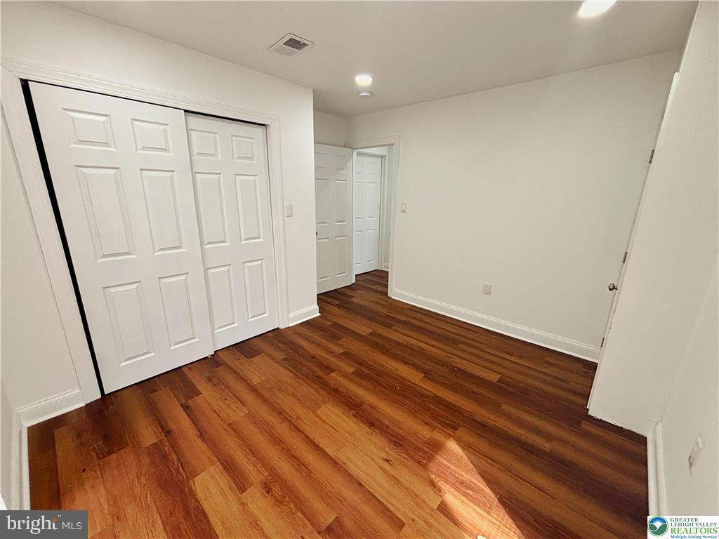 KENSINGTON - Residential