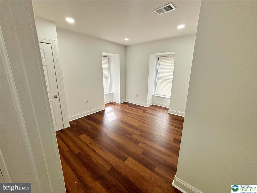 KENSINGTON - Residential