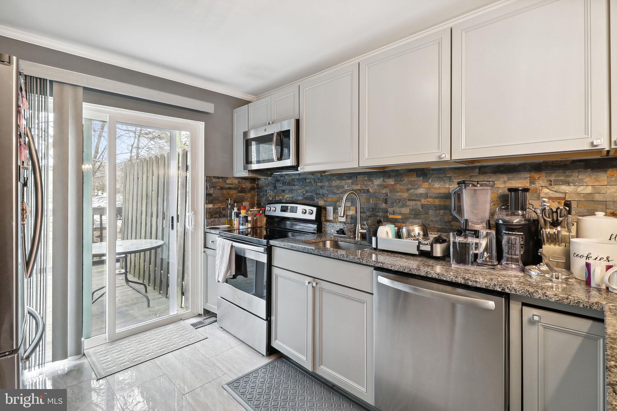 ULMSTEAD GARDENS - Residential