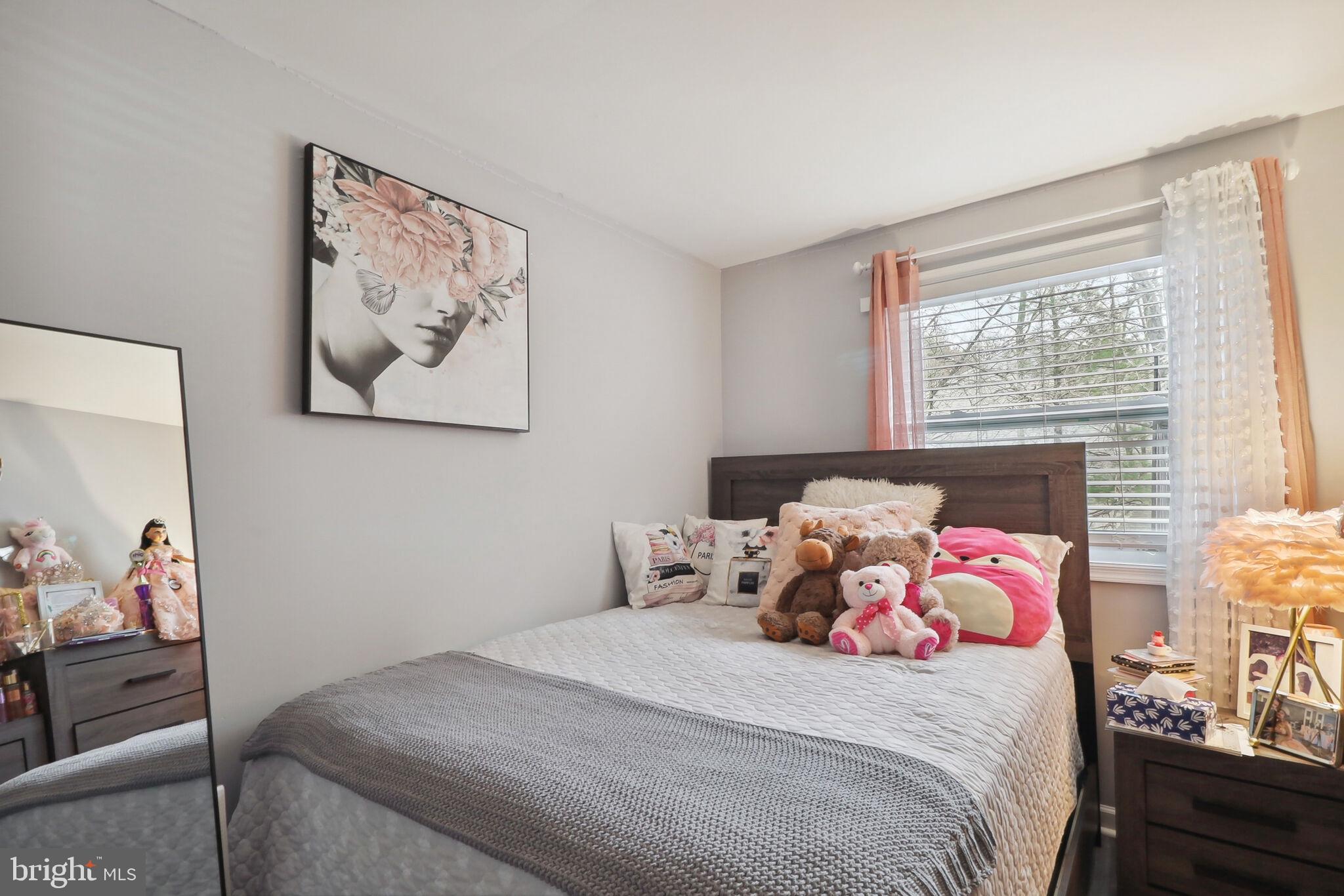 ULMSTEAD GARDENS - Residential