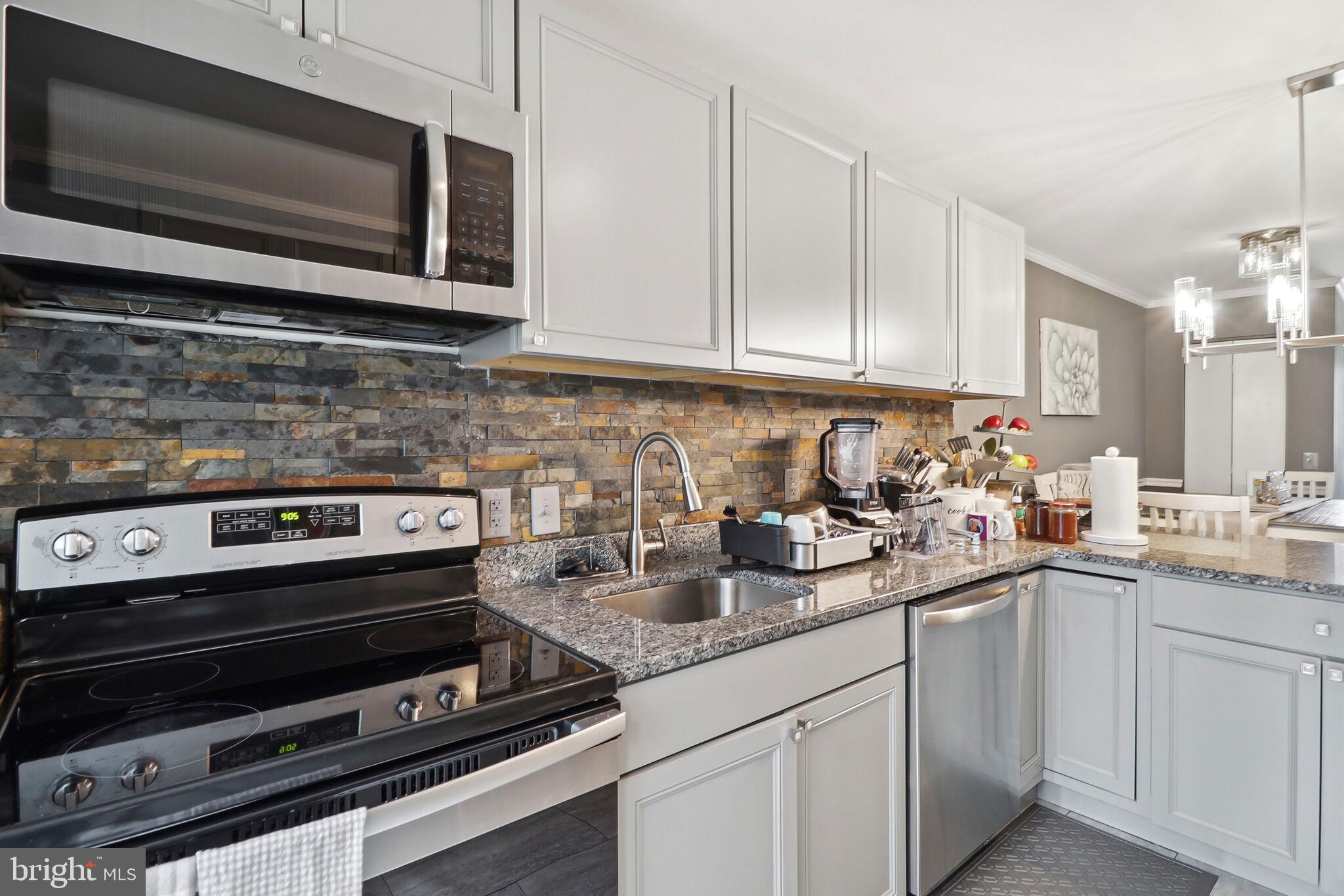 ULMSTEAD GARDENS - Residential