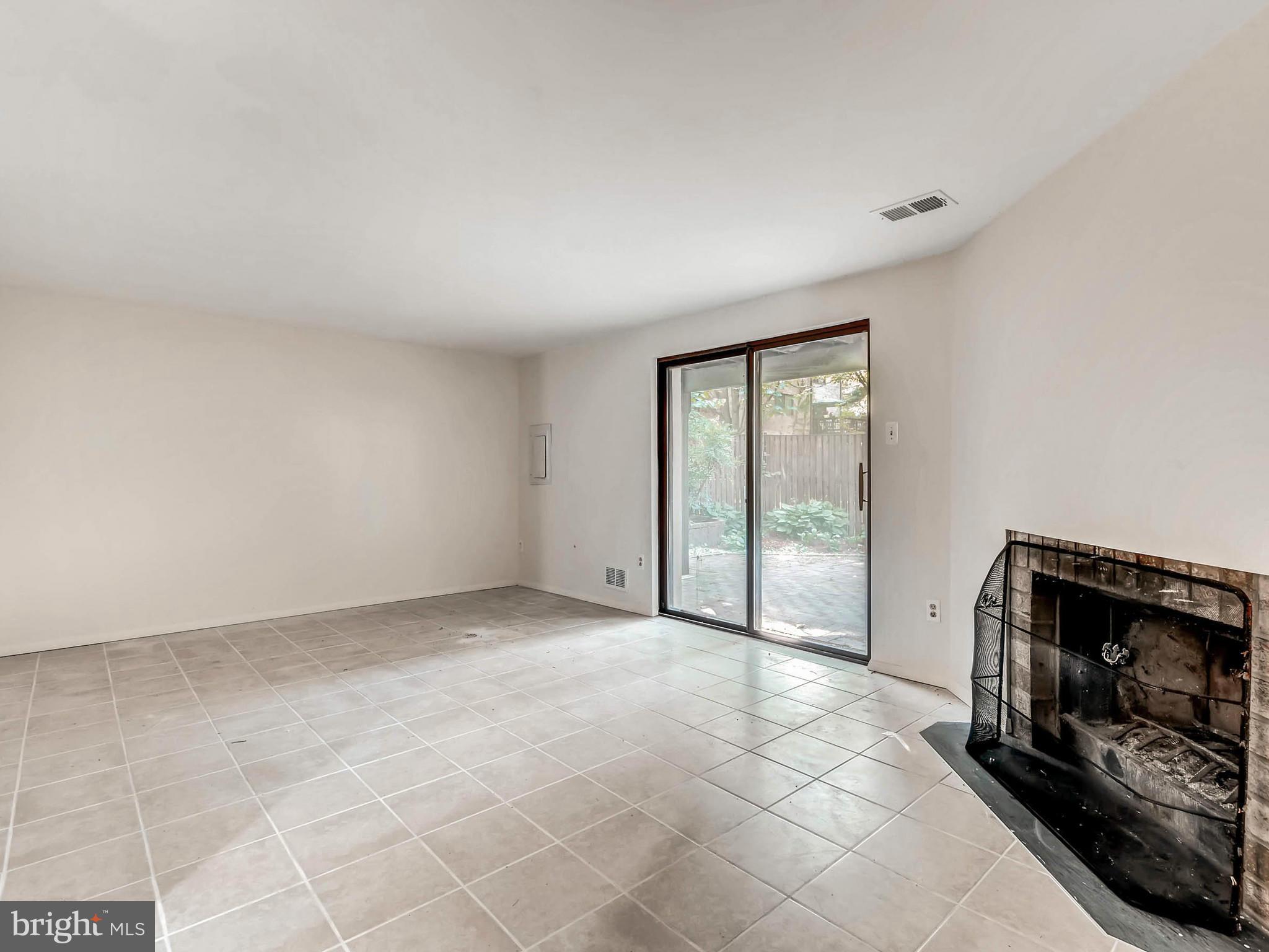 VILLAGE OF OWEN BROWN - Residential