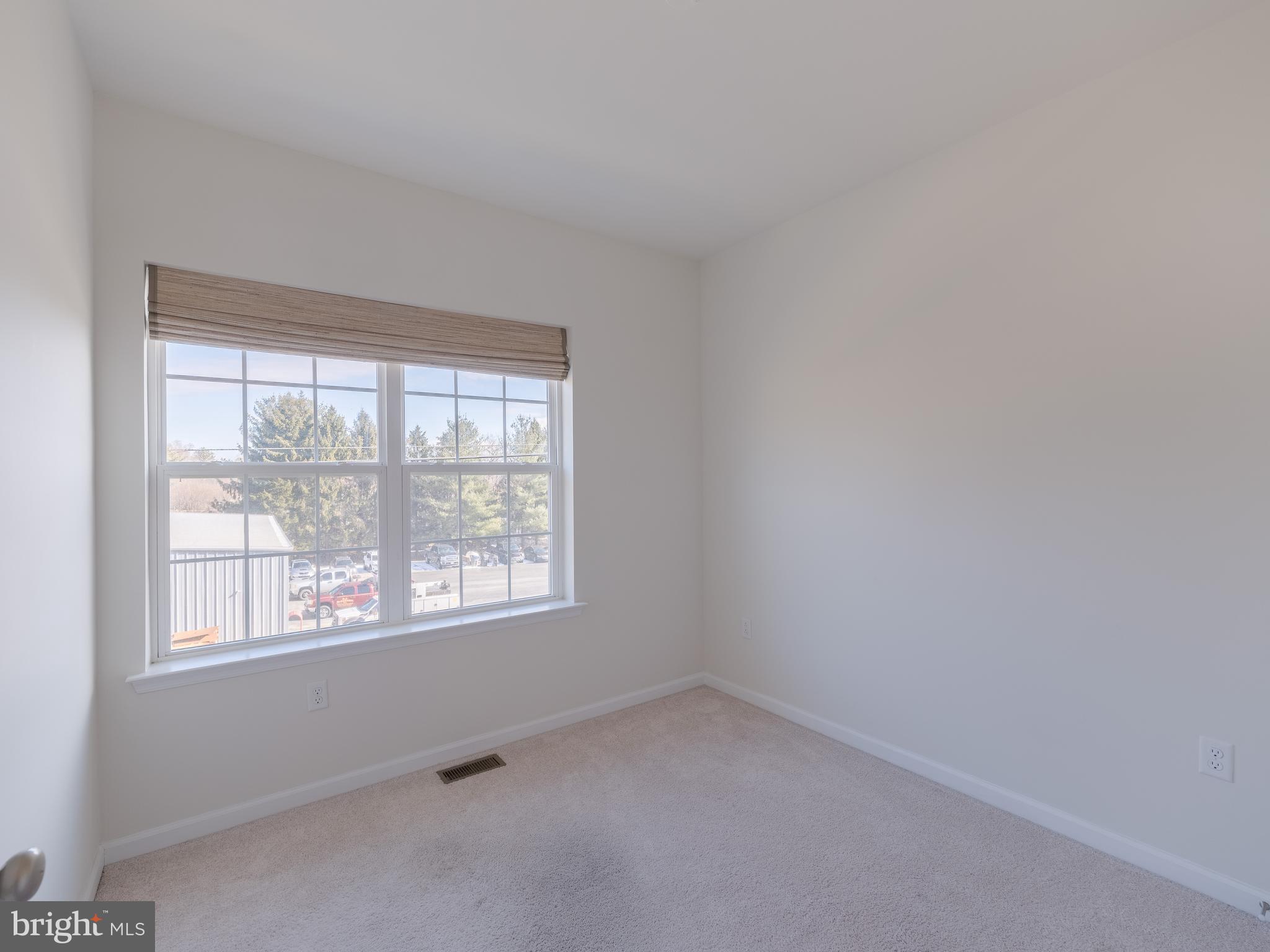 KENNETT POINTE - Residential