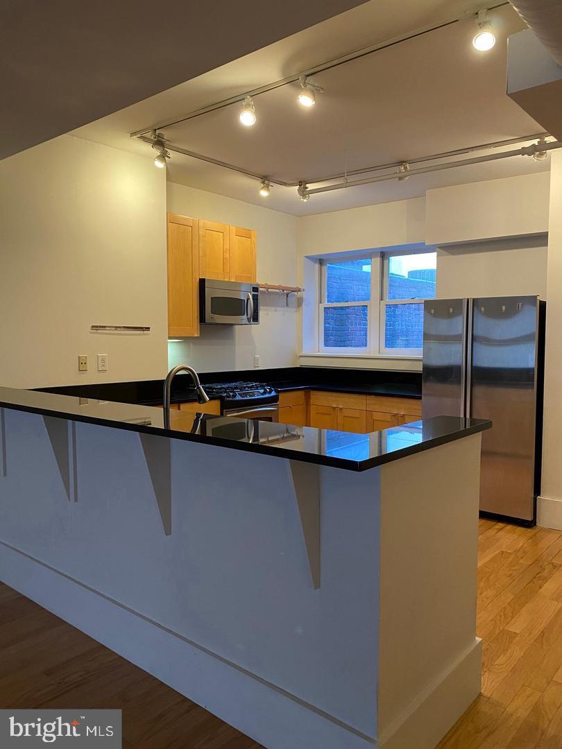 1615 WALNUT STREET 3