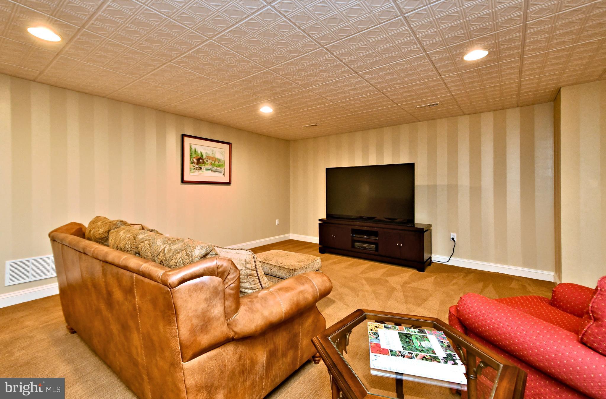 PRESERVE AT MEADOWBR - Residential