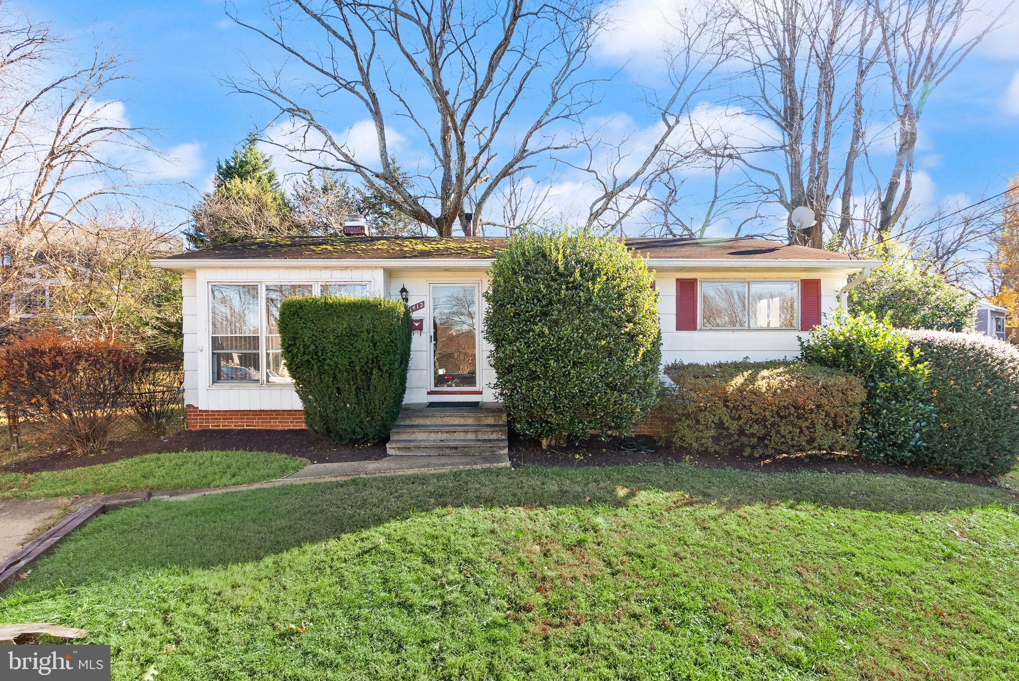 VIENNA WOODS - Residential