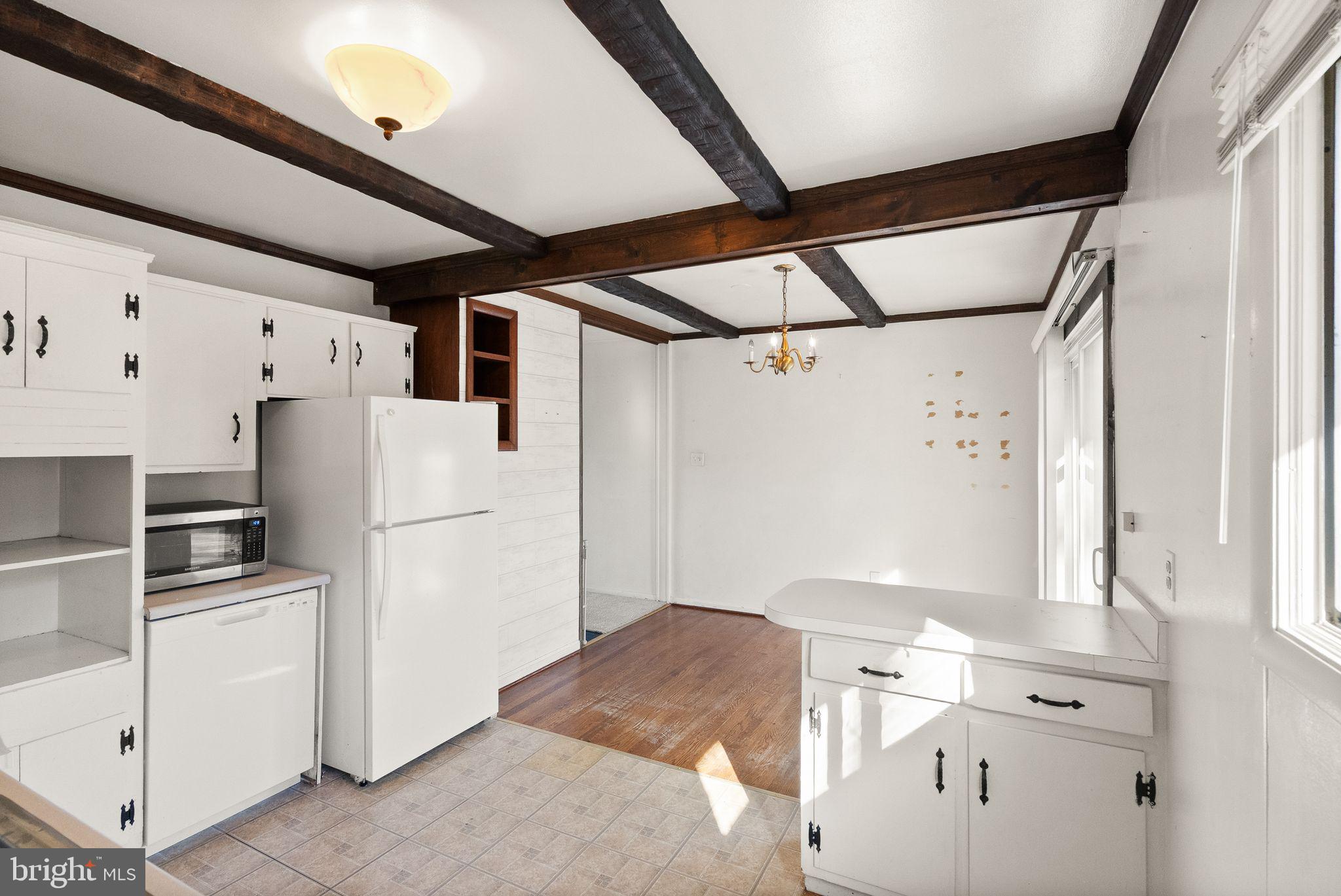 VIENNA WOODS - Residential