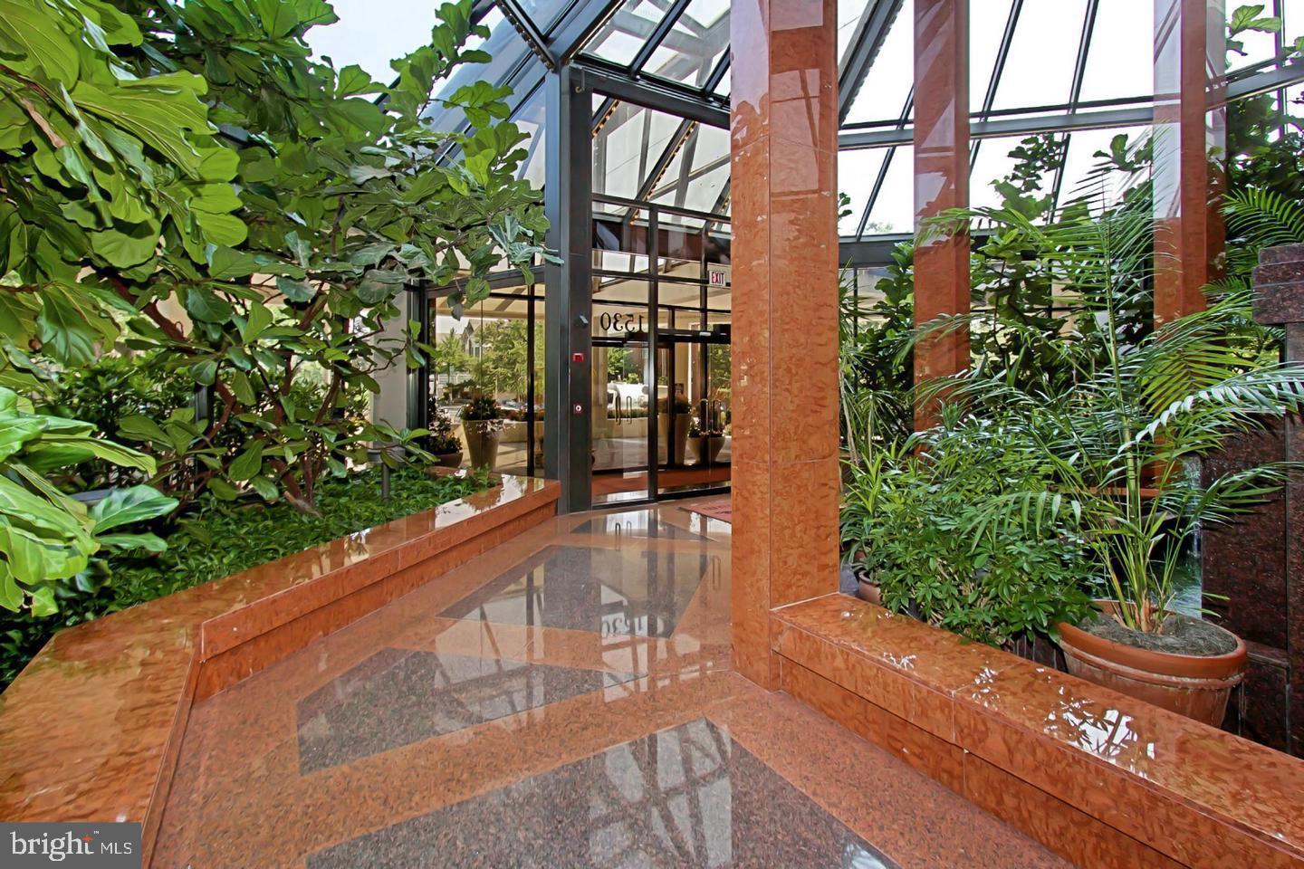 ATRIUM CONDO - Residential