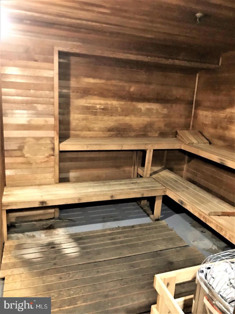 ATRIUM CONDO - Residential