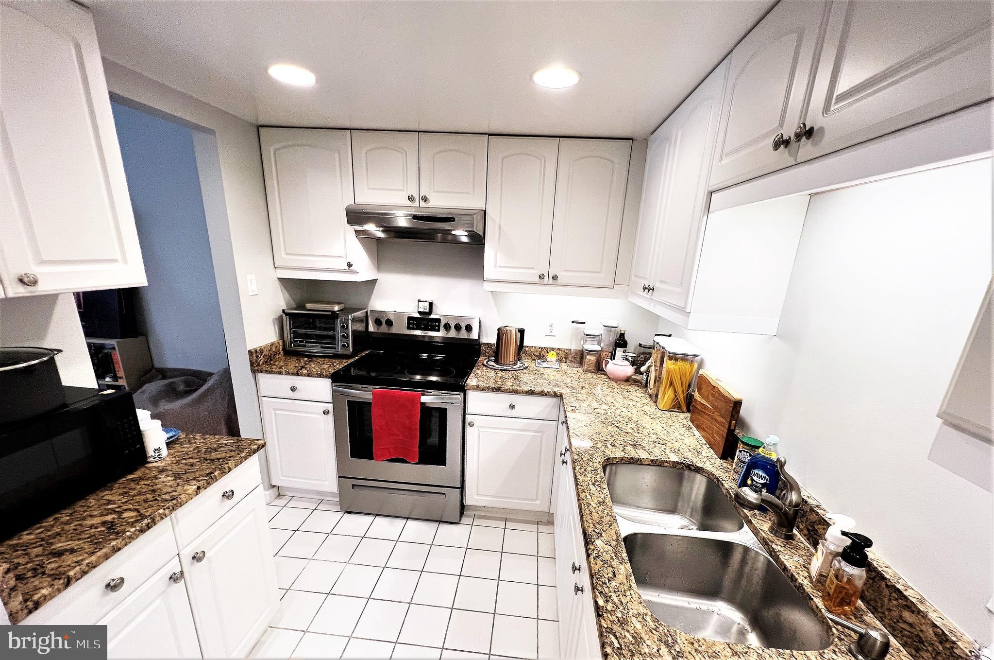 ATRIUM CONDO - Residential